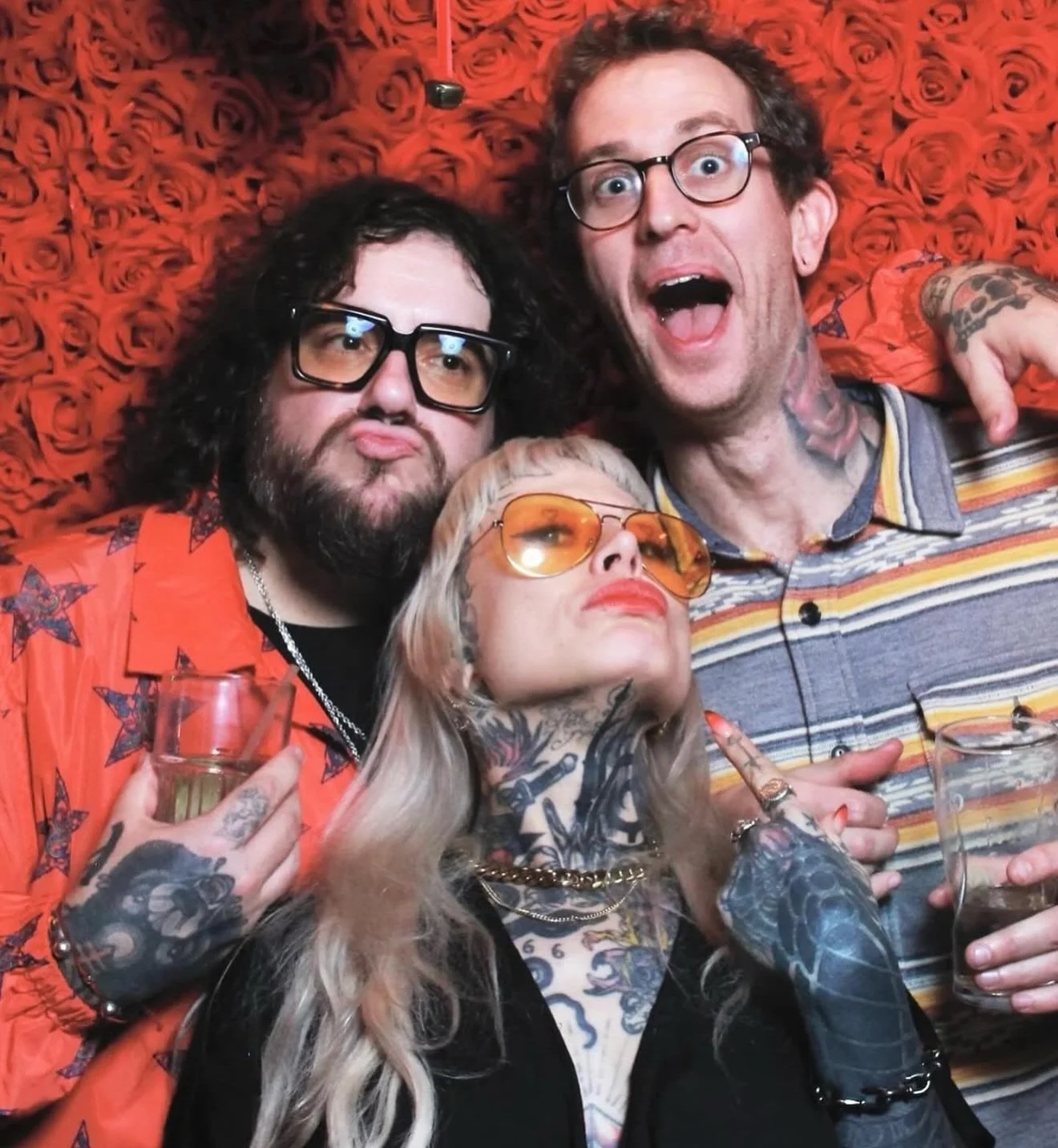 Good Luck NYC #goodtimes w/@henbohenning @kativaughn @mikeboydtattoos !!! 

Mike and Kati have time to tattoo this coming week!

email: 
kativaughntattoo@gmail.com or info@mikeboydtattoos.com