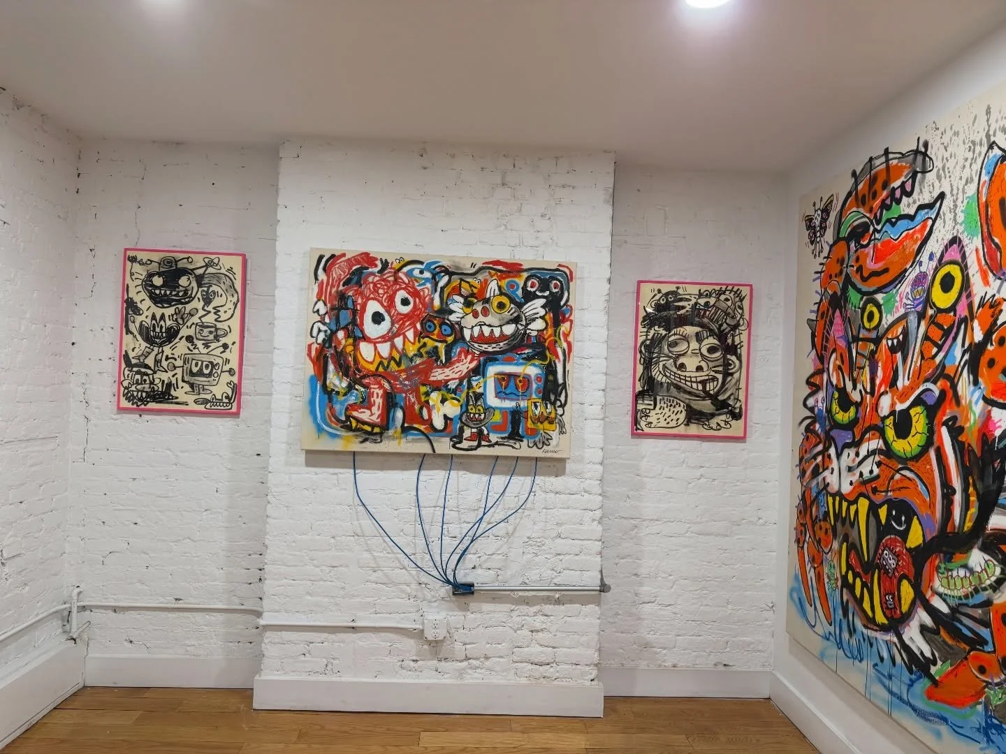 big and bright room changing art is always the best and this was on full display at the &ldquo;One Night Only&rdquo; art show by @henbopaints @henbohenning 

gallery viewings avaible tues/wed &amp; fri/sat next week. please dm shop to schedule a time