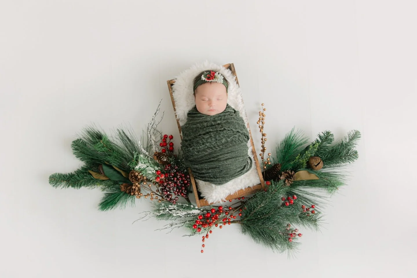 Merry Christmas (Eve) from this sweet little lady! 🎄