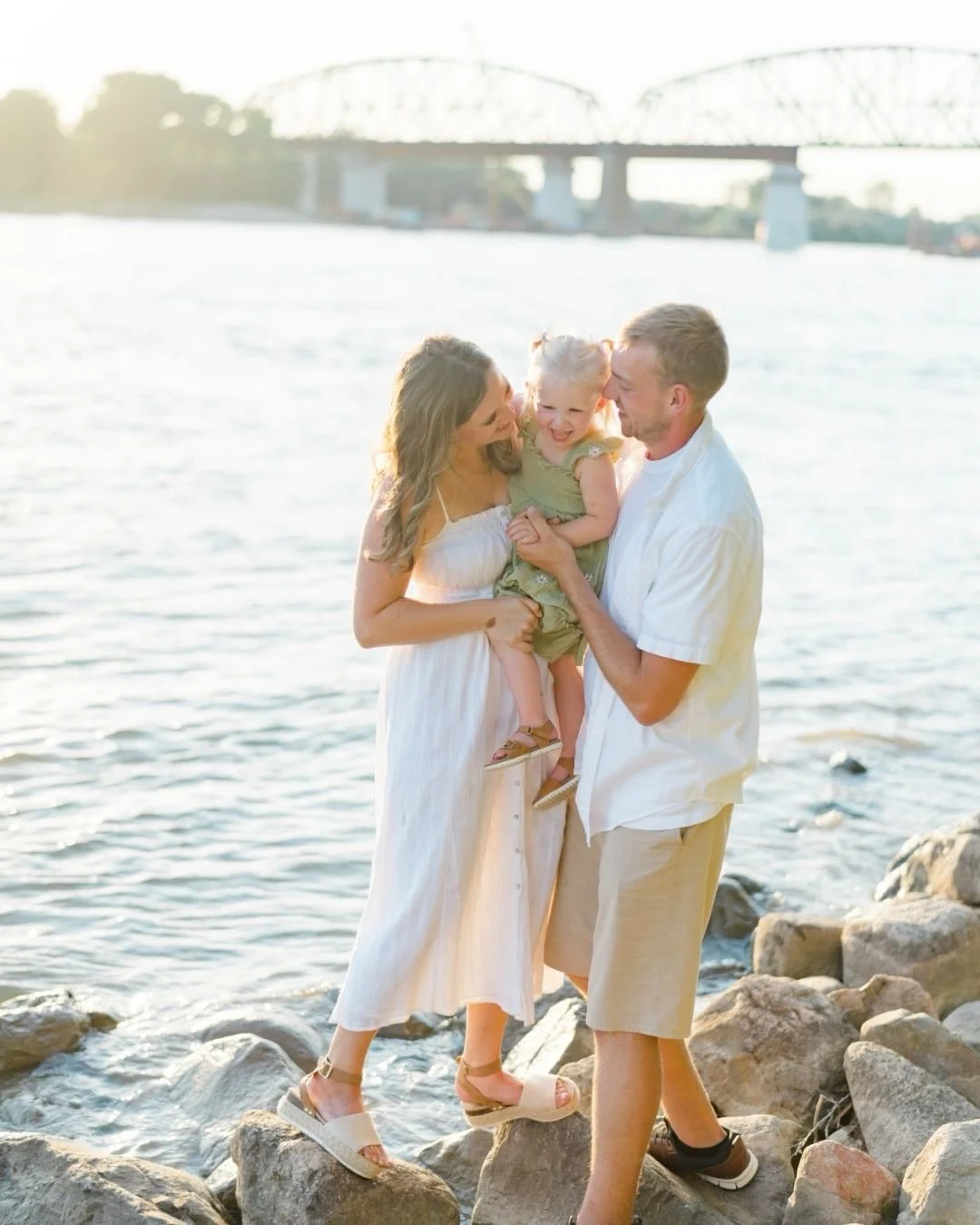 I had a few people ask recently if I&rsquo;m still doing family photos and the answer is: YES!! 

When I rebranded and changed my business name a few years ago, I started posting more of my couples and weddings, but don&rsquo;t fret: family sessions 