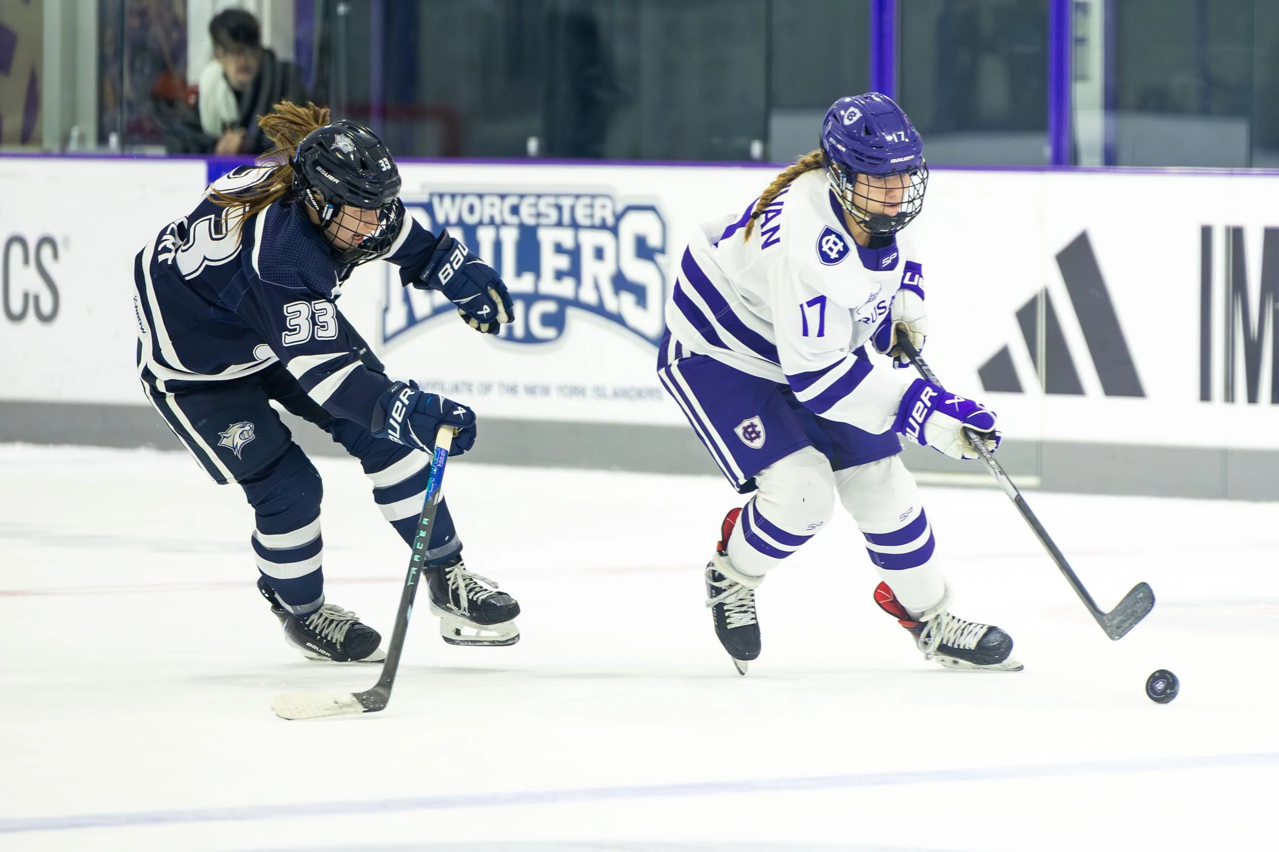 11_21_2025_GJO_WH Holy Cross vs UNH-13.JPG