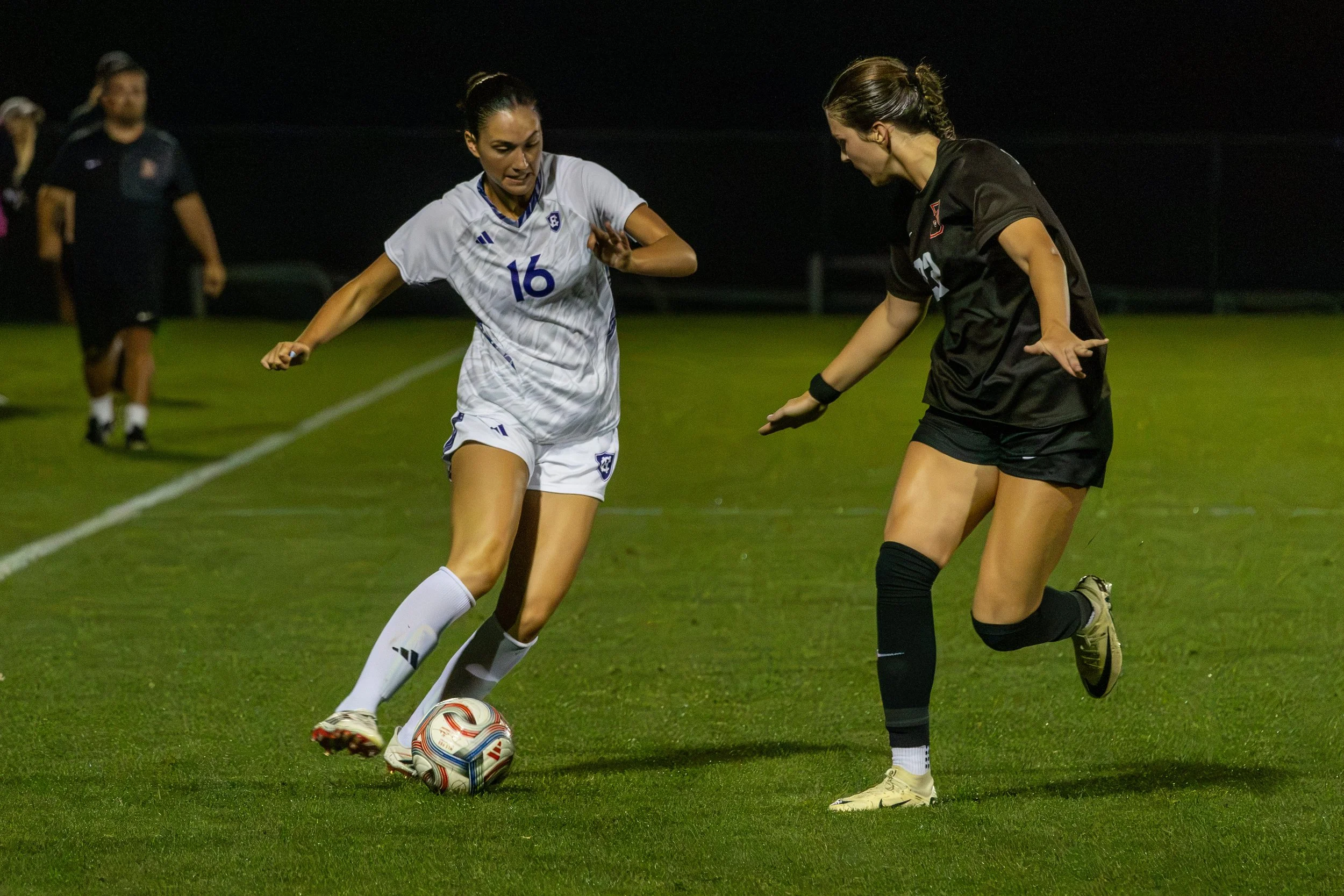 8.23 WSOC vs Brown Favs-13.JPG