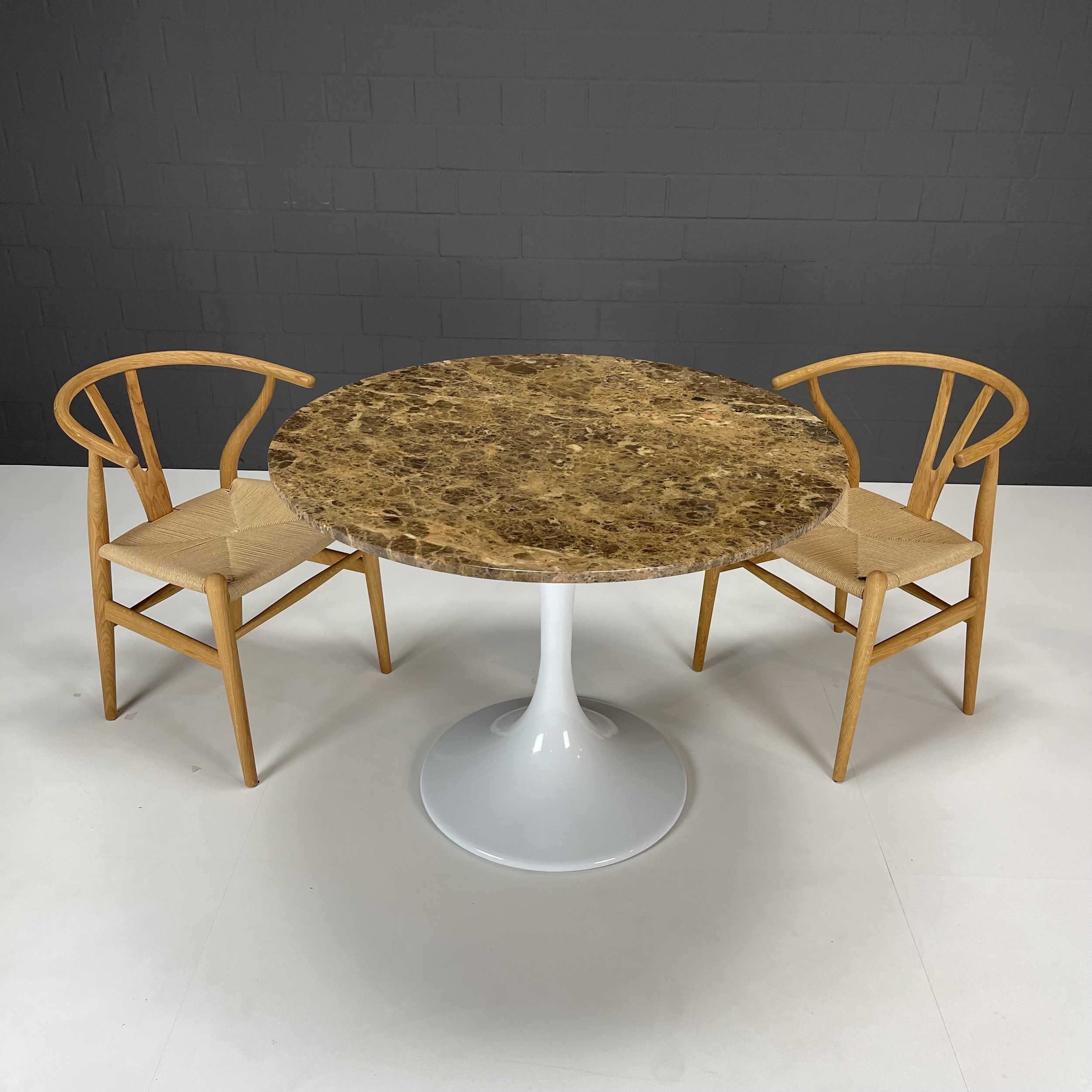 reserved / marble table 100 cm / 999€ / ff01