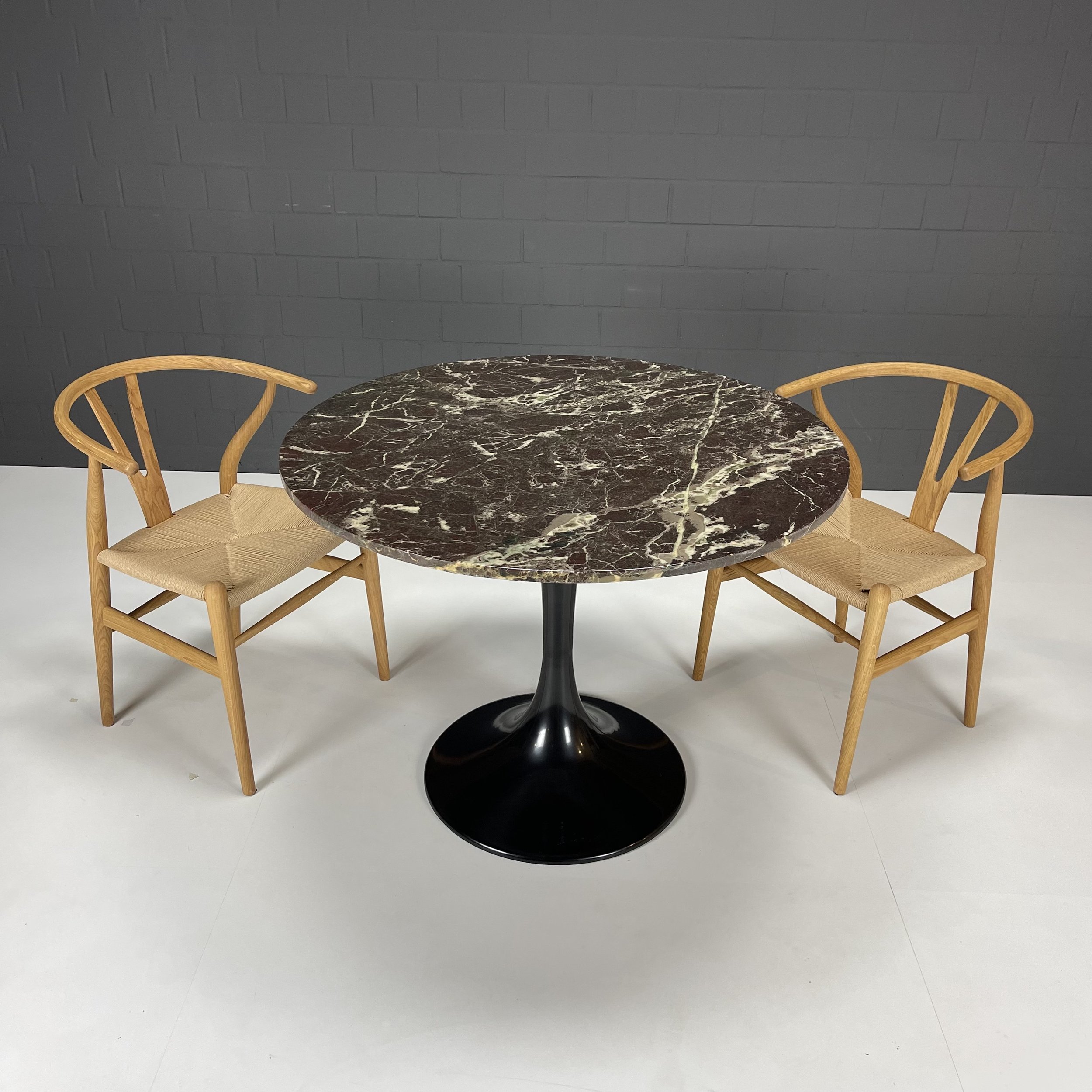 sold / marble table 100 cm / 1390€ / ff10