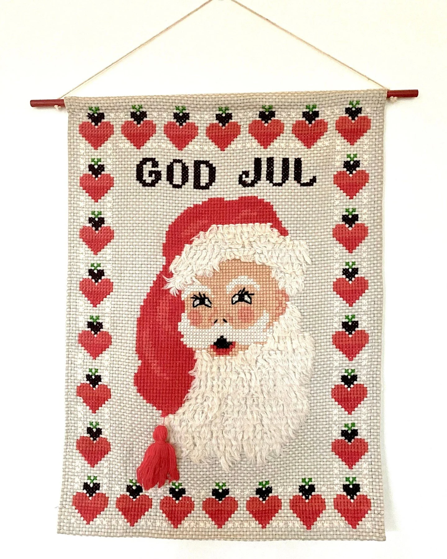 CHRISTMAS &amp; TRADITIONS⁣
As I&rsquo;m sure it is for everyone, this Christmas is quite different than any other year. With the gathering restrictions and Christmas events cancelled, it can be hard to get into the Christmas spirit. However, this ha