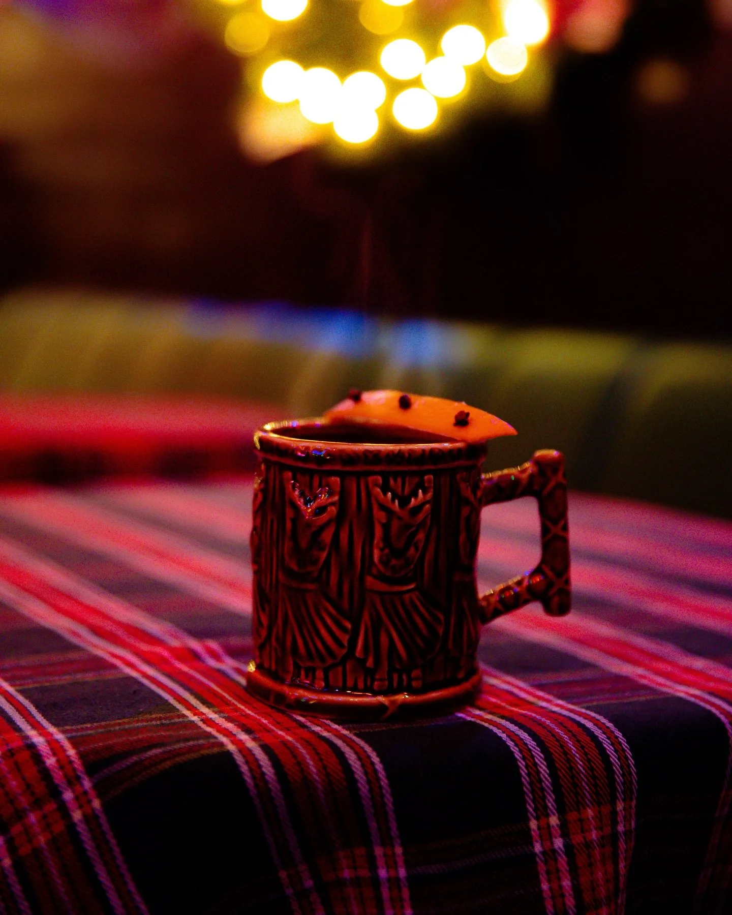 ⁠A warm, spiced treat to keep you cozy this evening: Hot! Buttered! Grog! ♨️ ⁠
⁠
rum, honey-butter batter, island spices