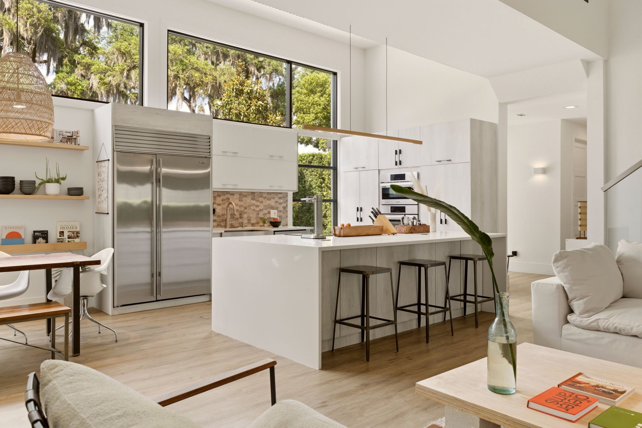 modern-home-winter-park-fl-446-melrose-03-kitchen-subzero-bosch.jpg