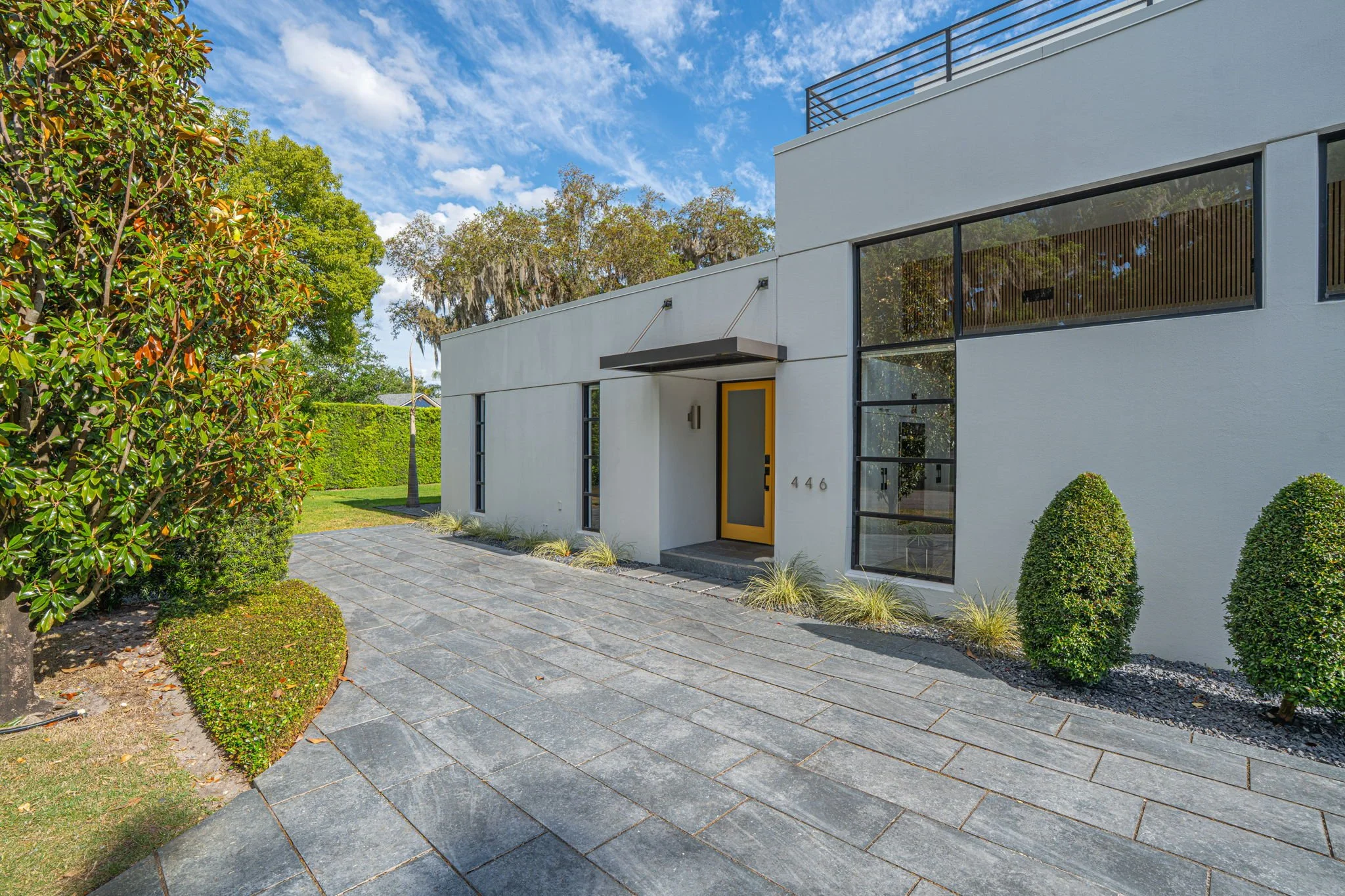modern-home-winter-park-fl-446-melrose-26-front-exterior-driveway-entry.jpg