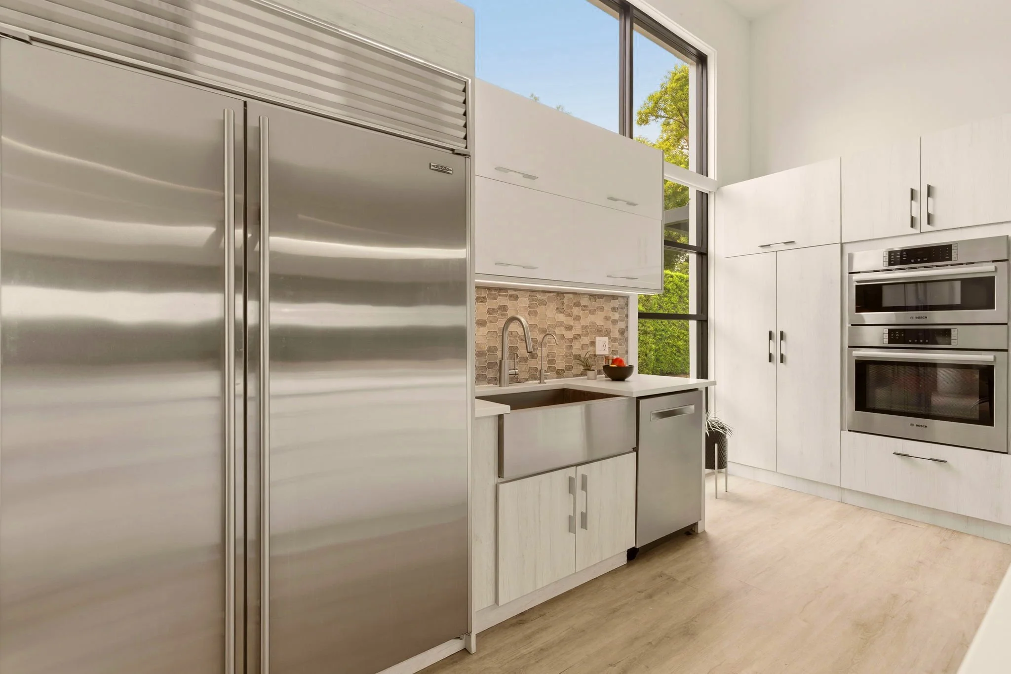 modern-home-winter-park-fl-446-melrose-06-open-living-kitchen-design.jpg