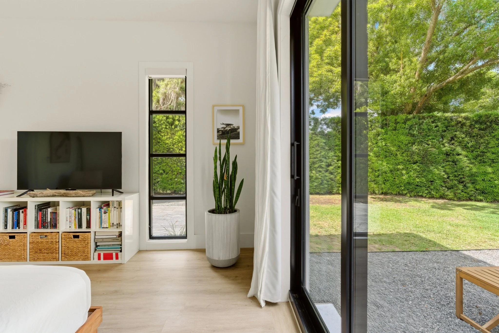 modern-home-winter-park-fl-446-melrose-14-guest-bedroom-office.jpg