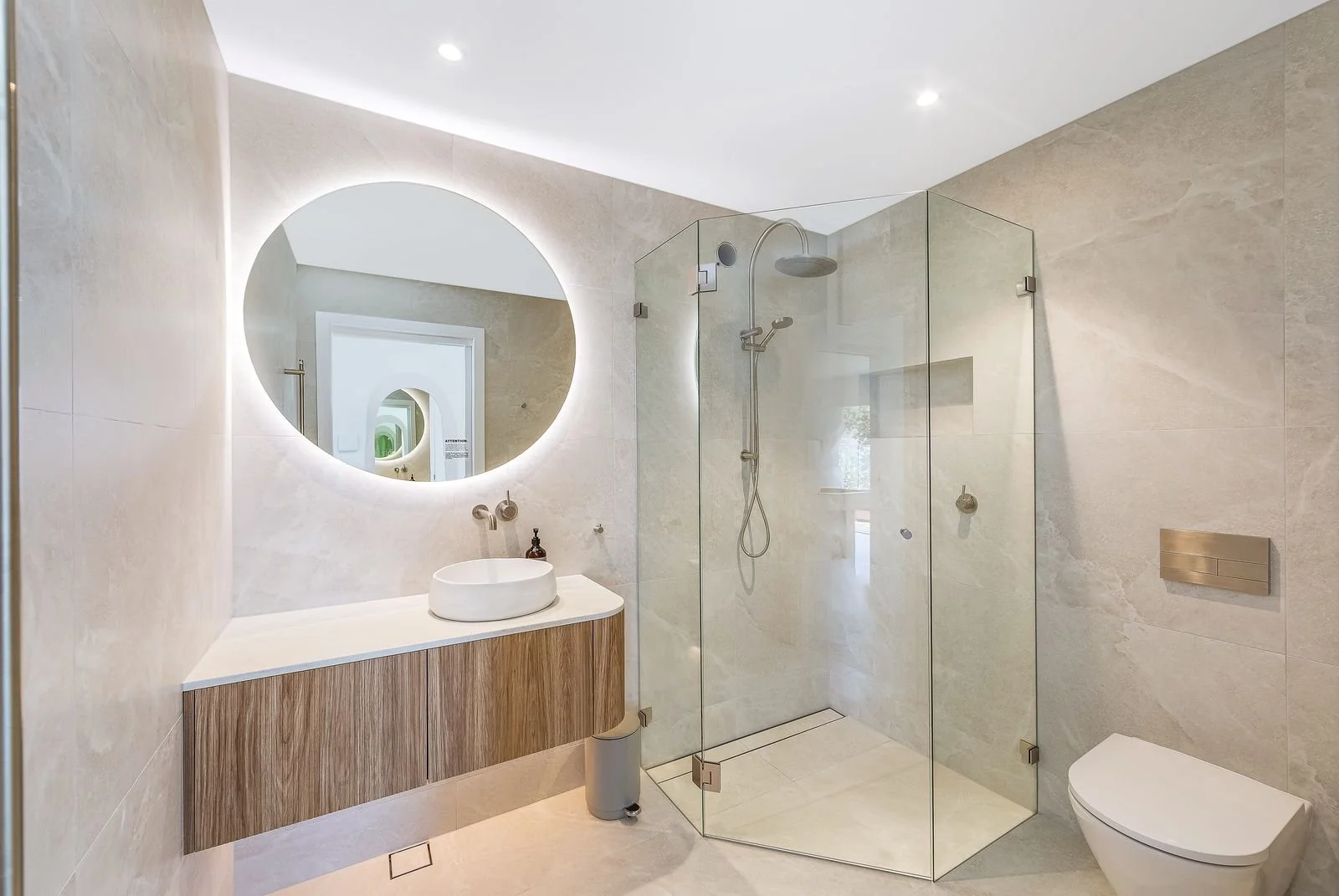 Guest Ensuite Website.jpg