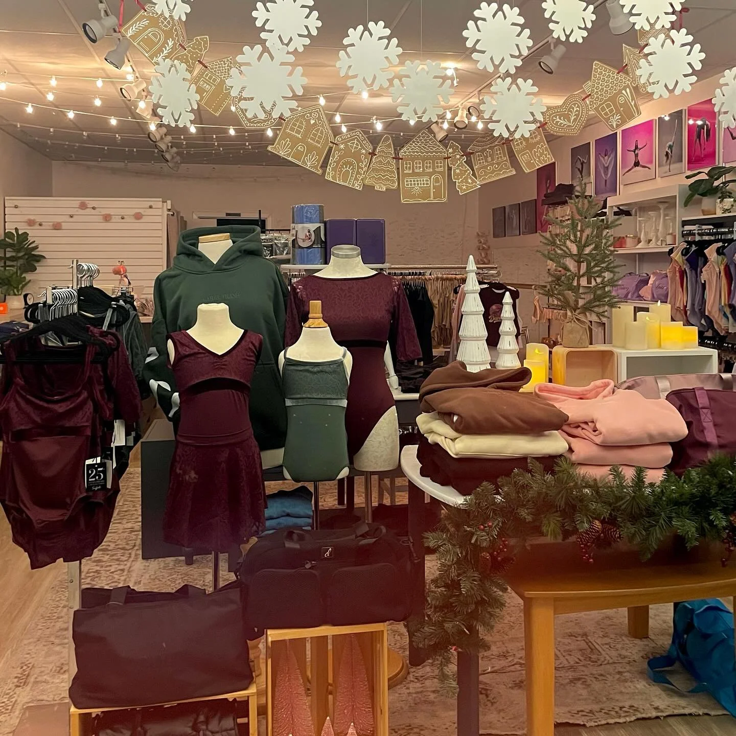 Silent nights. 🎄❤️💚🤍🎄