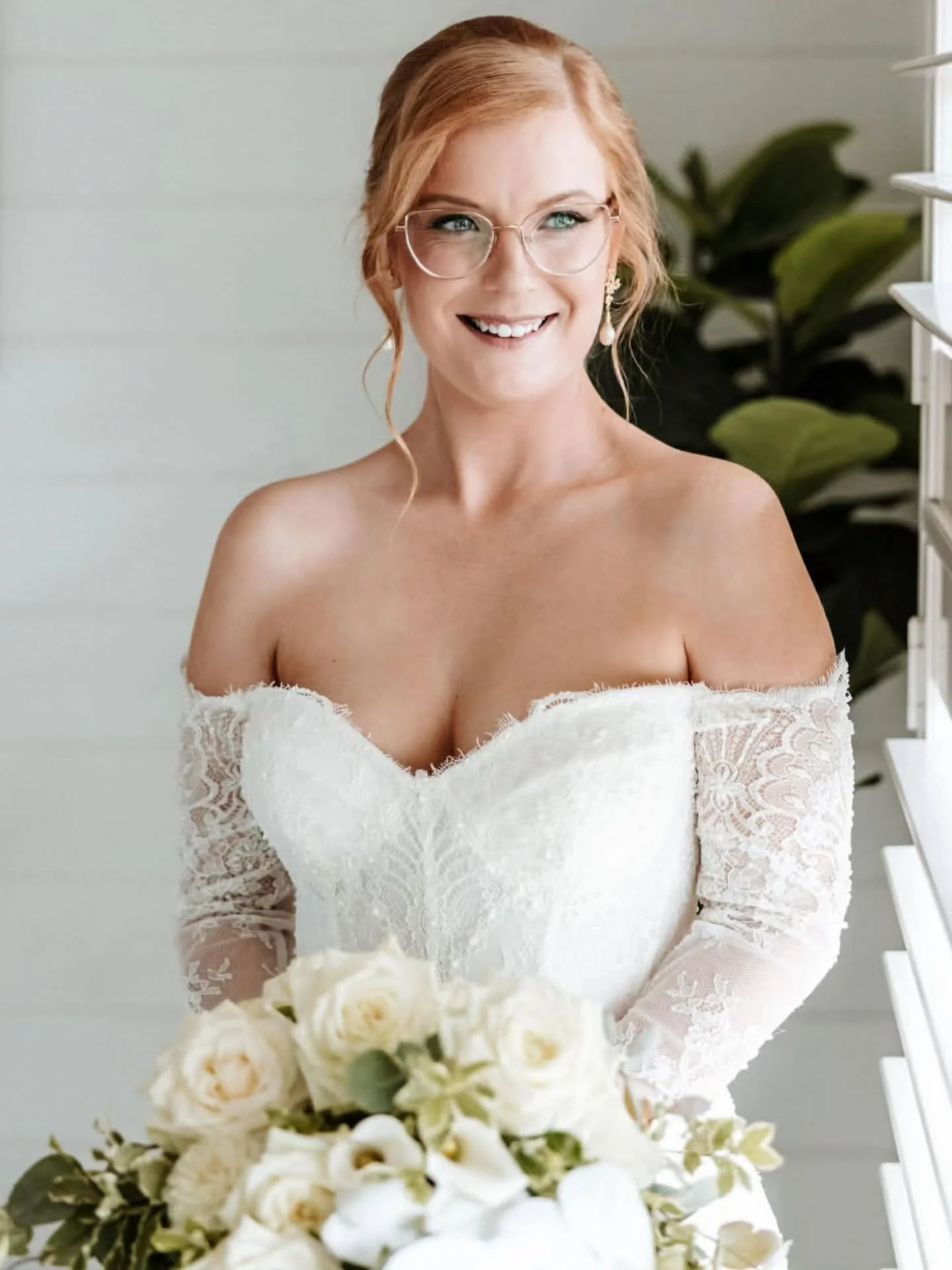 A S H L E I G H
.
.
13.12.25 was the last bridal make up for the year, featuring our beautiful Bride at Mali Brae Farm. 

Congratulations to Ash &amp; Curtis. ❤️
.
.
📸 | @red_berry_photography
MUA | @sminka_ink 
Hair | @hairbyjes_iconix 
Venue | @ma