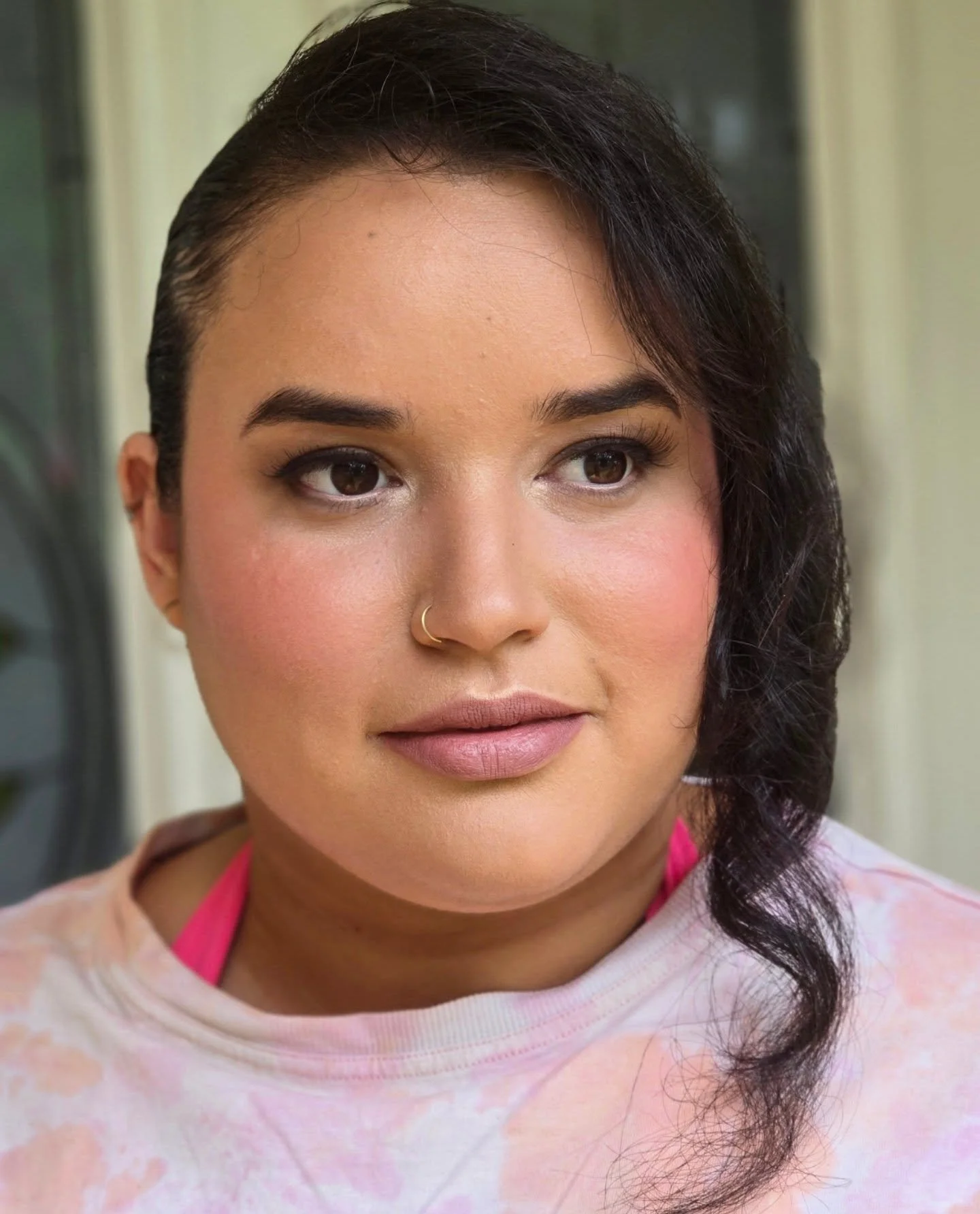 E S M E R A L D A
.
.
I was mesmerised with this beauty's chocolate eyes so we went with a  chocolate shadow for this look. 🤎
.
.
#makeupartist #camdenmakeupartist #sydneymakeupartist #mua #specialoccasionmakeup