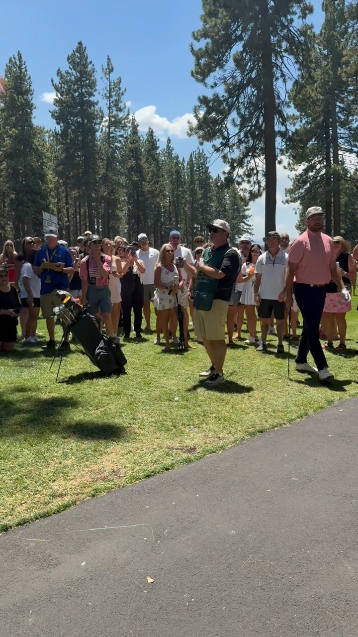 When you have a conversation with @taylorswift boyfriend. @killatrav #americancenturychampionship #bestgirlfriend #taylorswift #laketahoe #taylorswiftsboyfriend #kelce