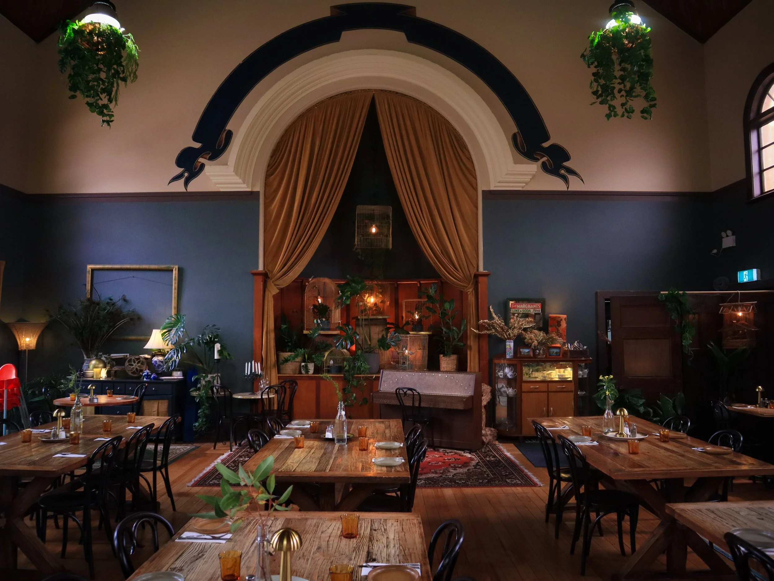 Bowery Kitchen and Bar interior