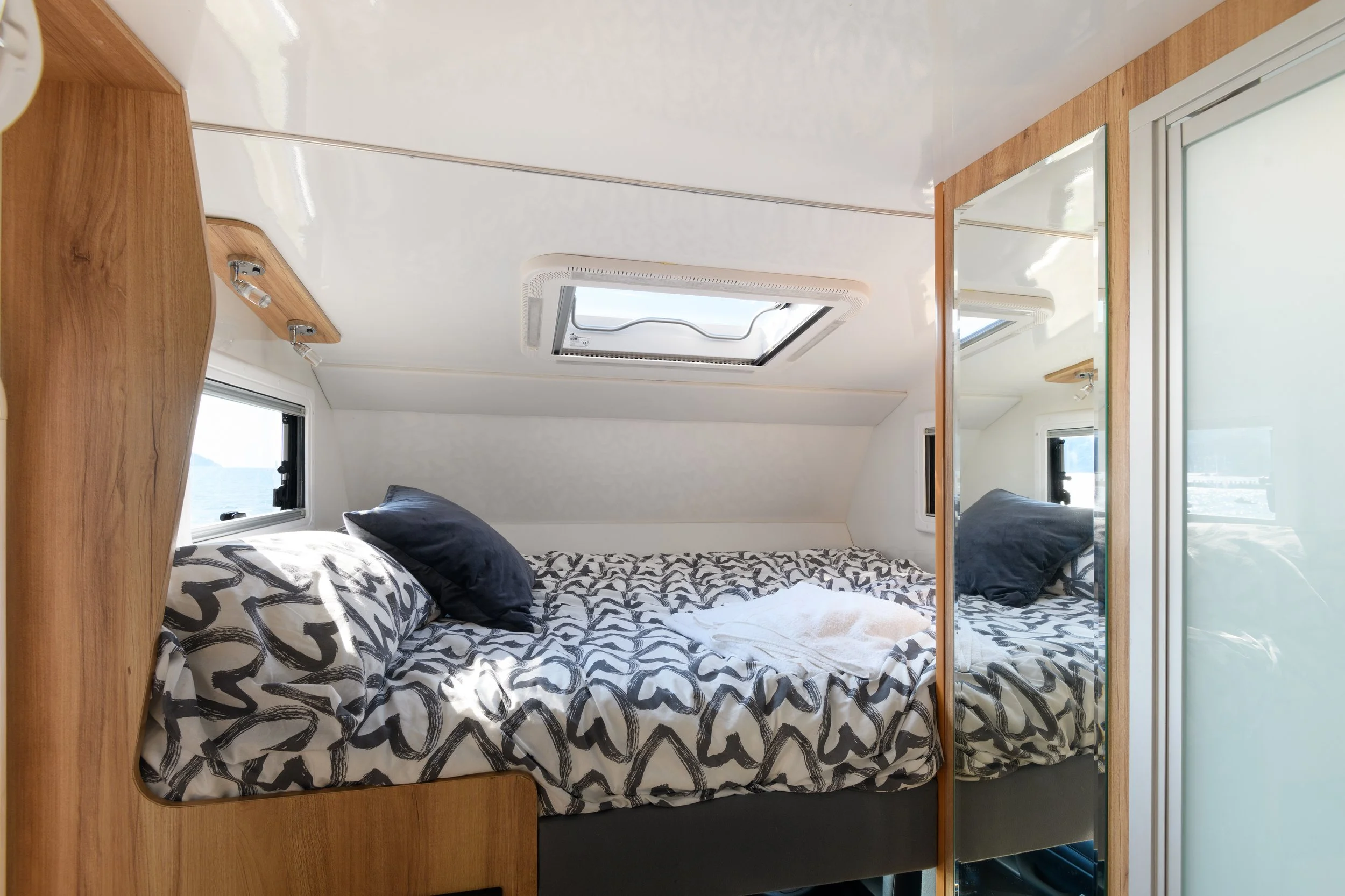 Motorhomes 08.jpg