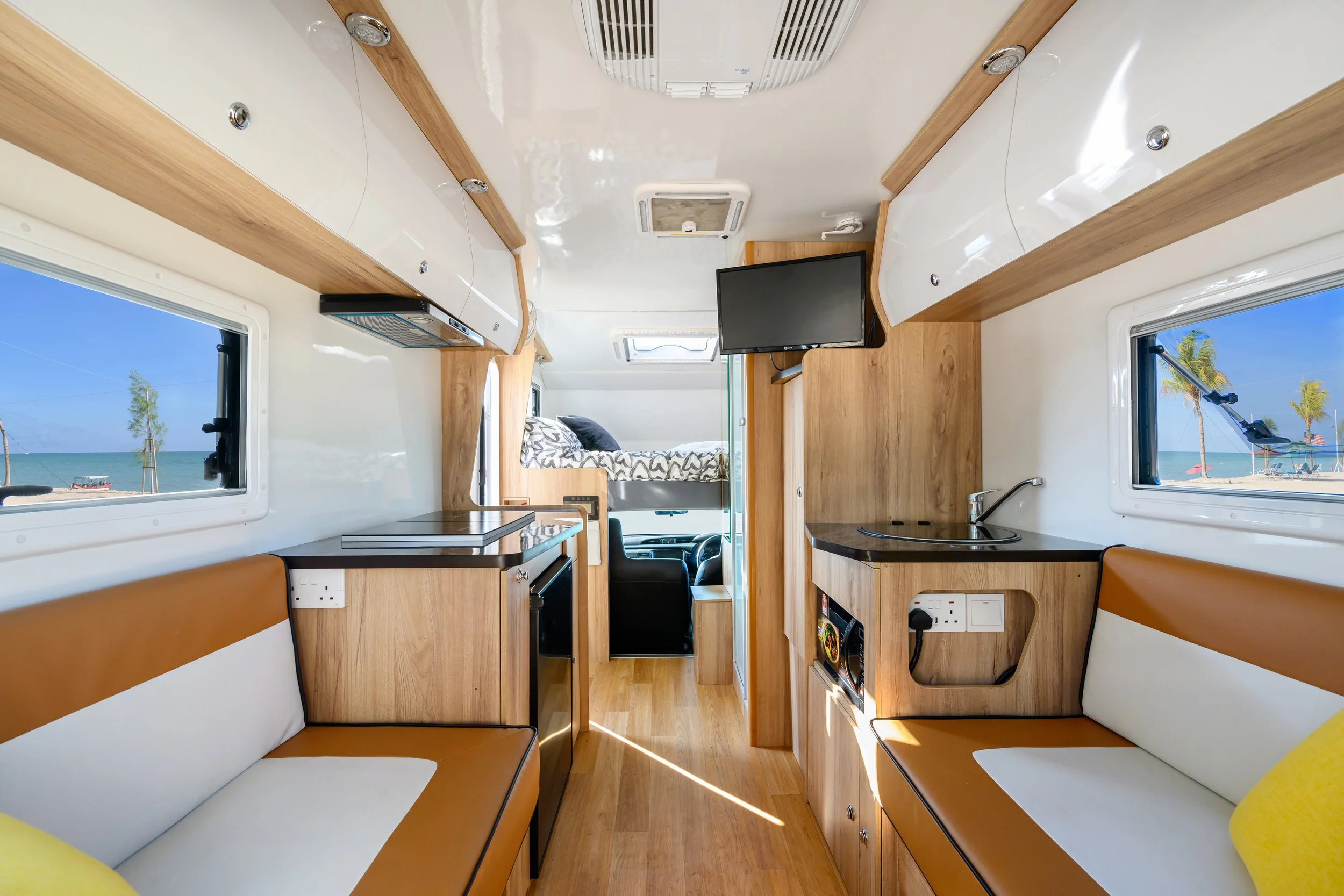 Motorhomes 26.jpg