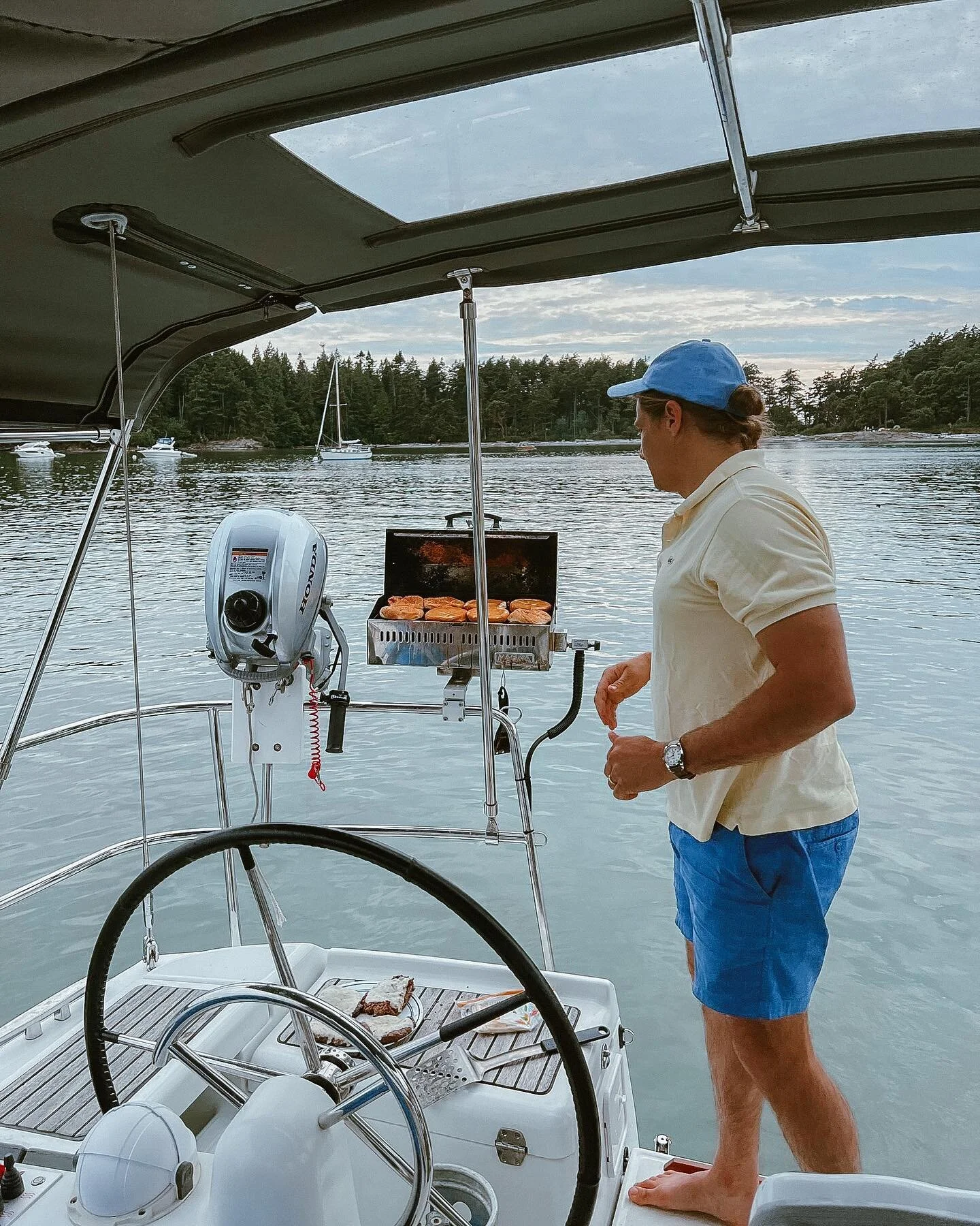 Has anyone seen the film The Menu yet? We are all about a cheese burger especially when it is being grilled off the back of the boat ⛵️