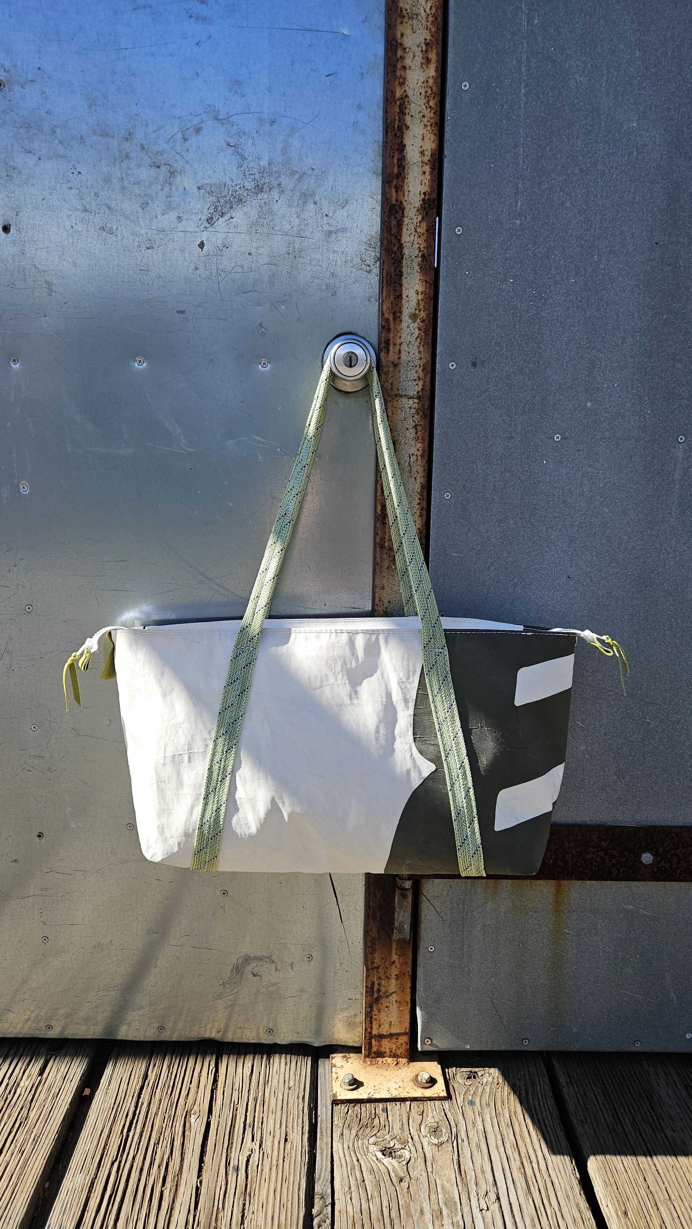 zipper top sailcloth bag