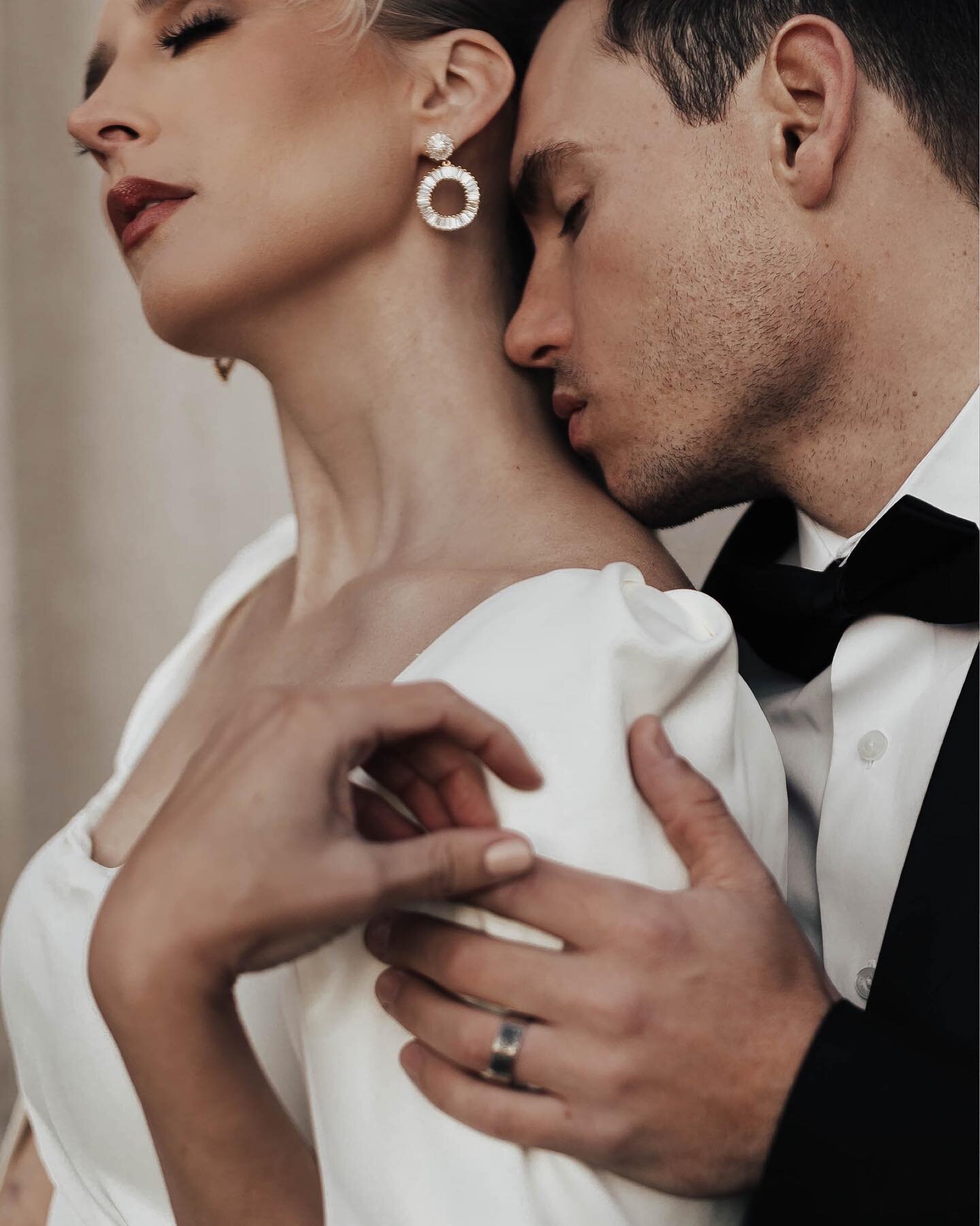 Katee + Dean 

The sweetest and most genuine humans 🤍

Hair + Makeup: @fanibustosstudio 
Dress: @dalliancegownrentals