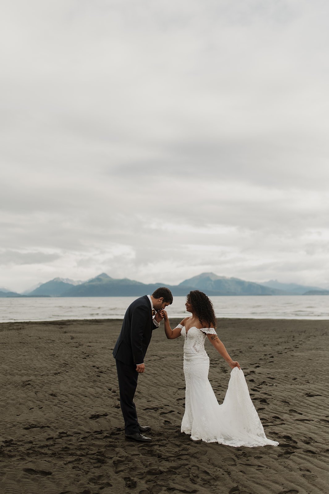 Editorial Coastal Wedding | Homer in Alaska
