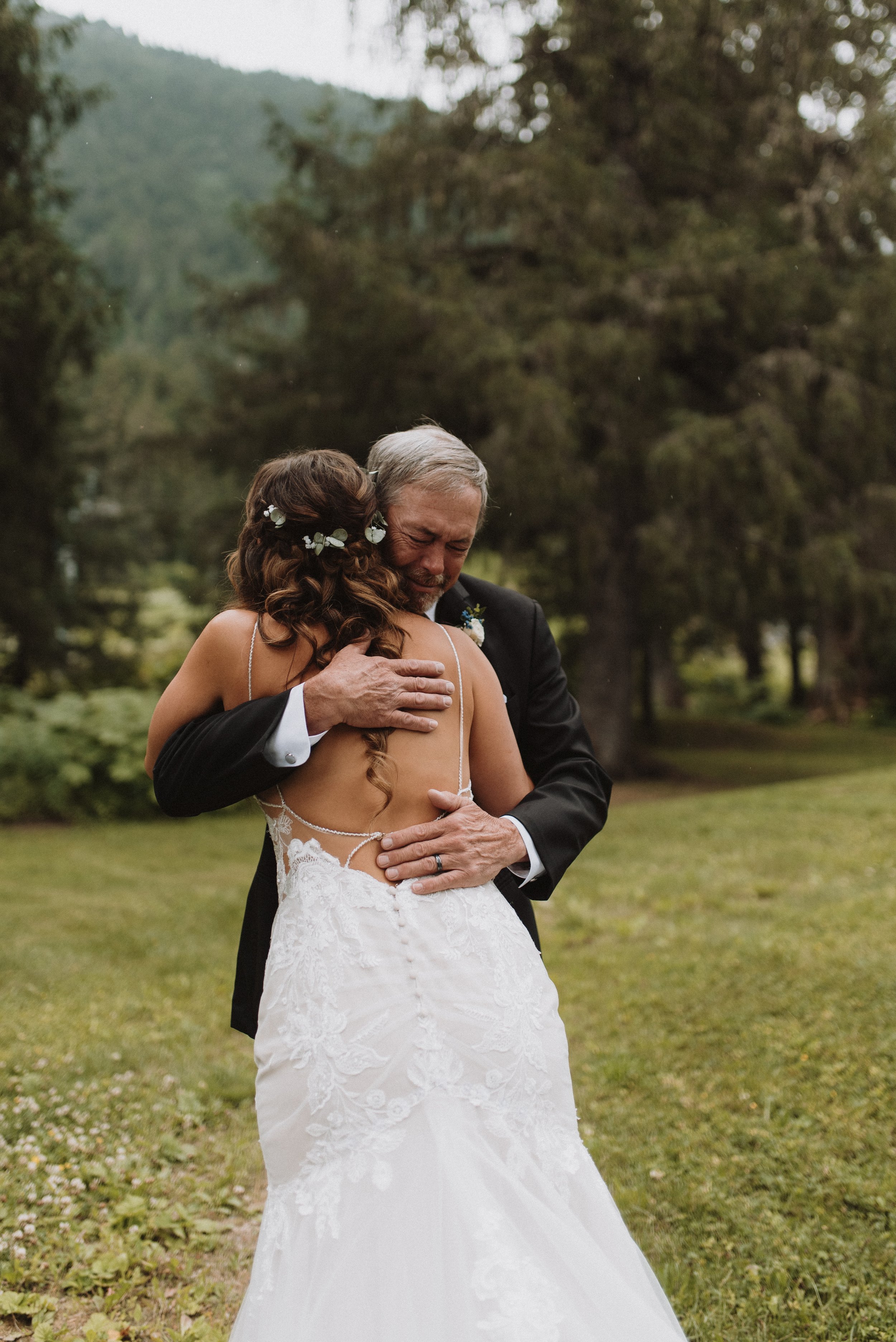 Inspiration for Rainy Day Weddings in Girdwood, Alaska