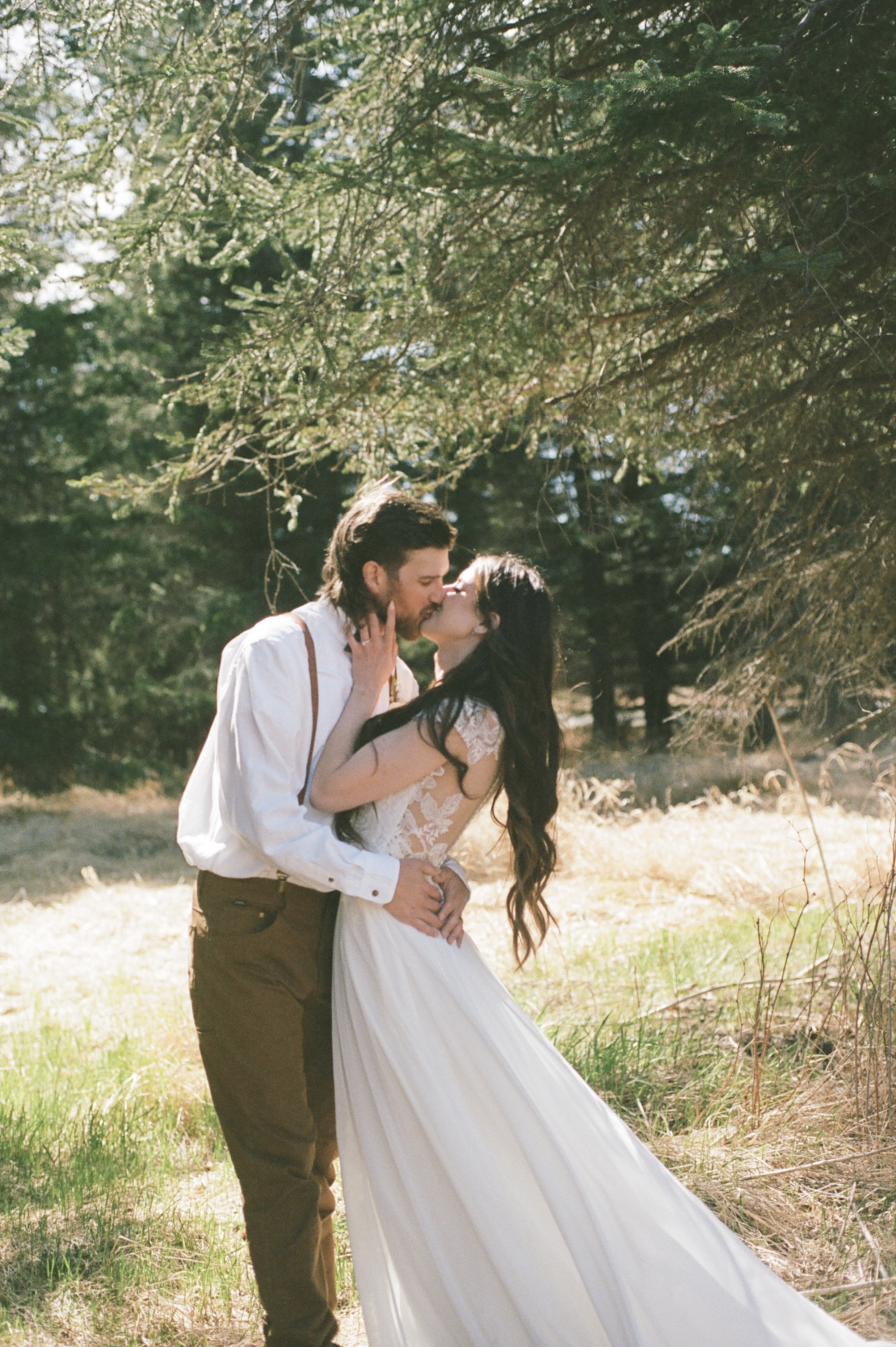 INTIMATE BEACH WEDDING | HOMER, ALASKA FILM PHOTOGRAPHER