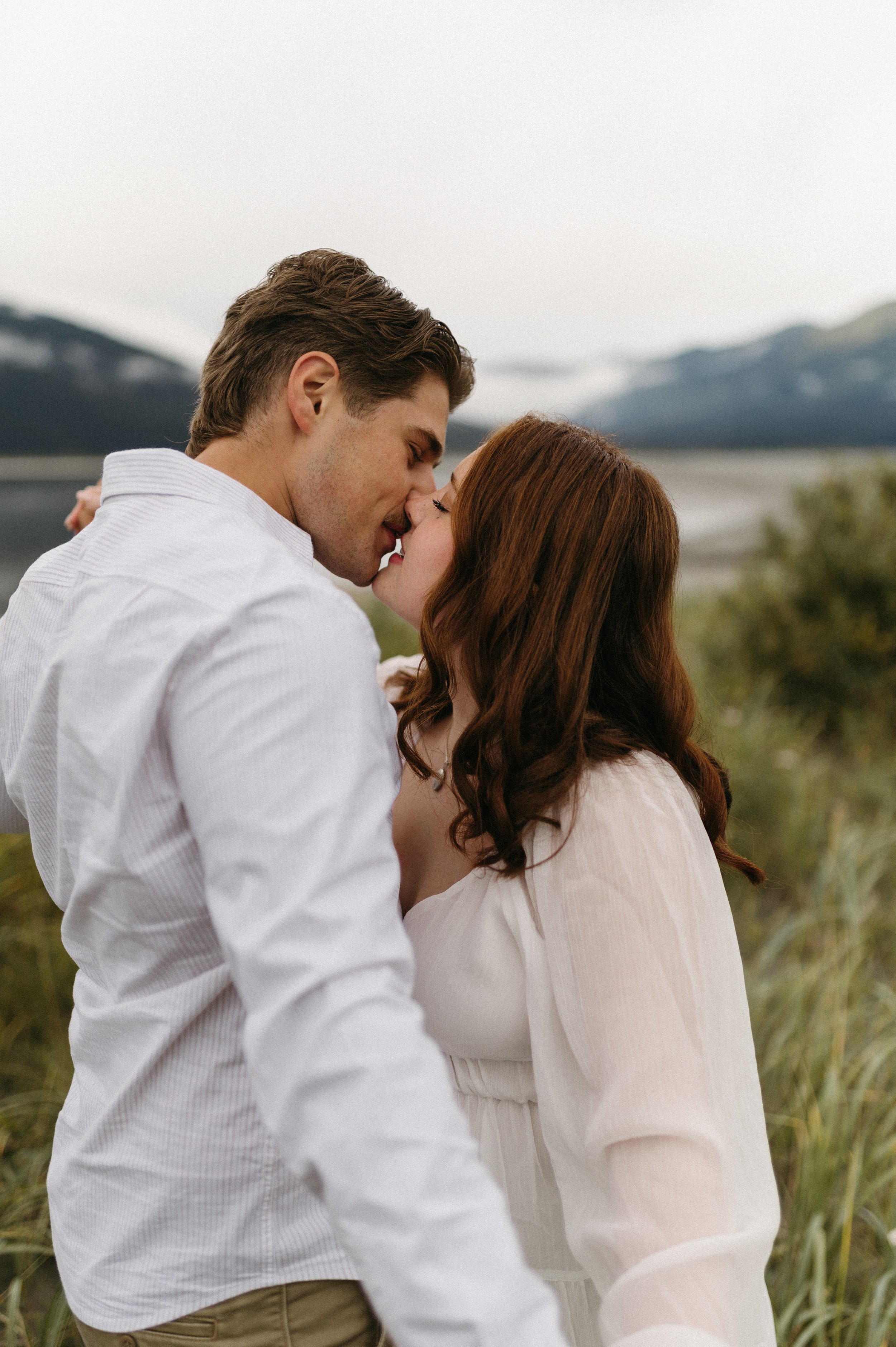 ENGAGEMENT PHOTOS ON THE BEACH OF GIRDWOOD, ALASKA