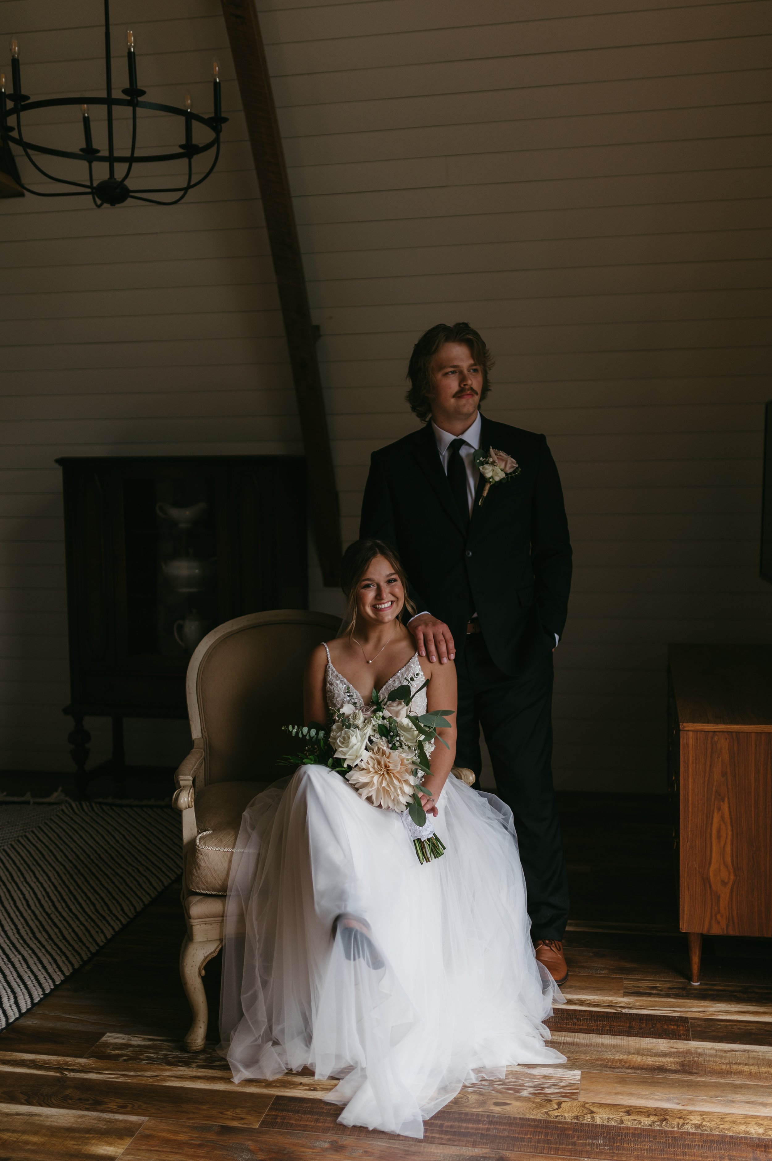 A ROMANTIC RAINY WEDDING DAY IN PALMER, ALASKA