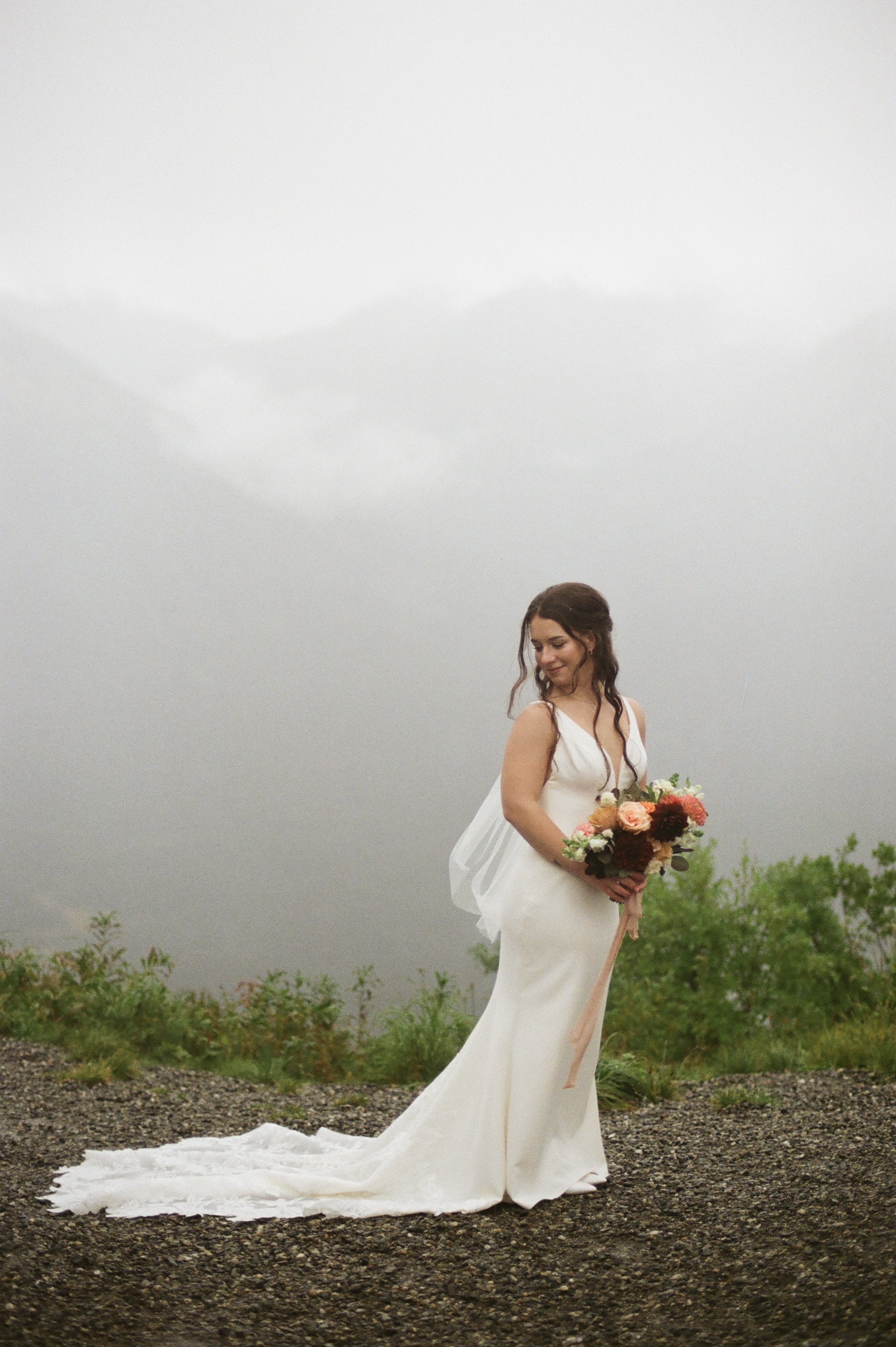 ELEGANT RAINY WEDDING IN THE MOUNTAINS OF GIRDWOOD, ALASKA