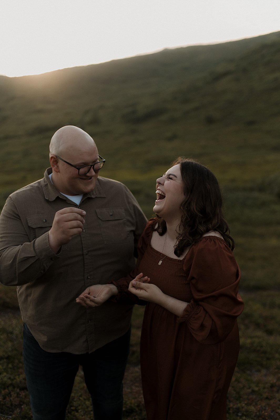 BEAUTIFUL COUPLES PHOTOSHOOT IN ALASKA | MADELYNN &amp; STEPHEN’S ANNIVERSARY
