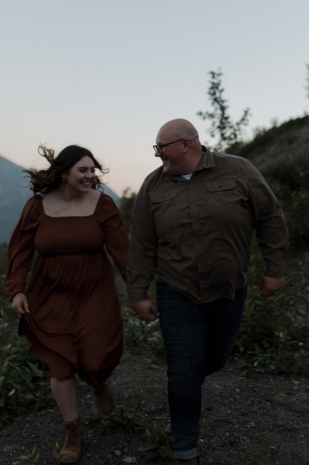 BEAUTIFUL COUPLES PHOTOSHOOT IN ALASKA | MADELYNN &amp; STEPHEN’S ANNIVERSARY