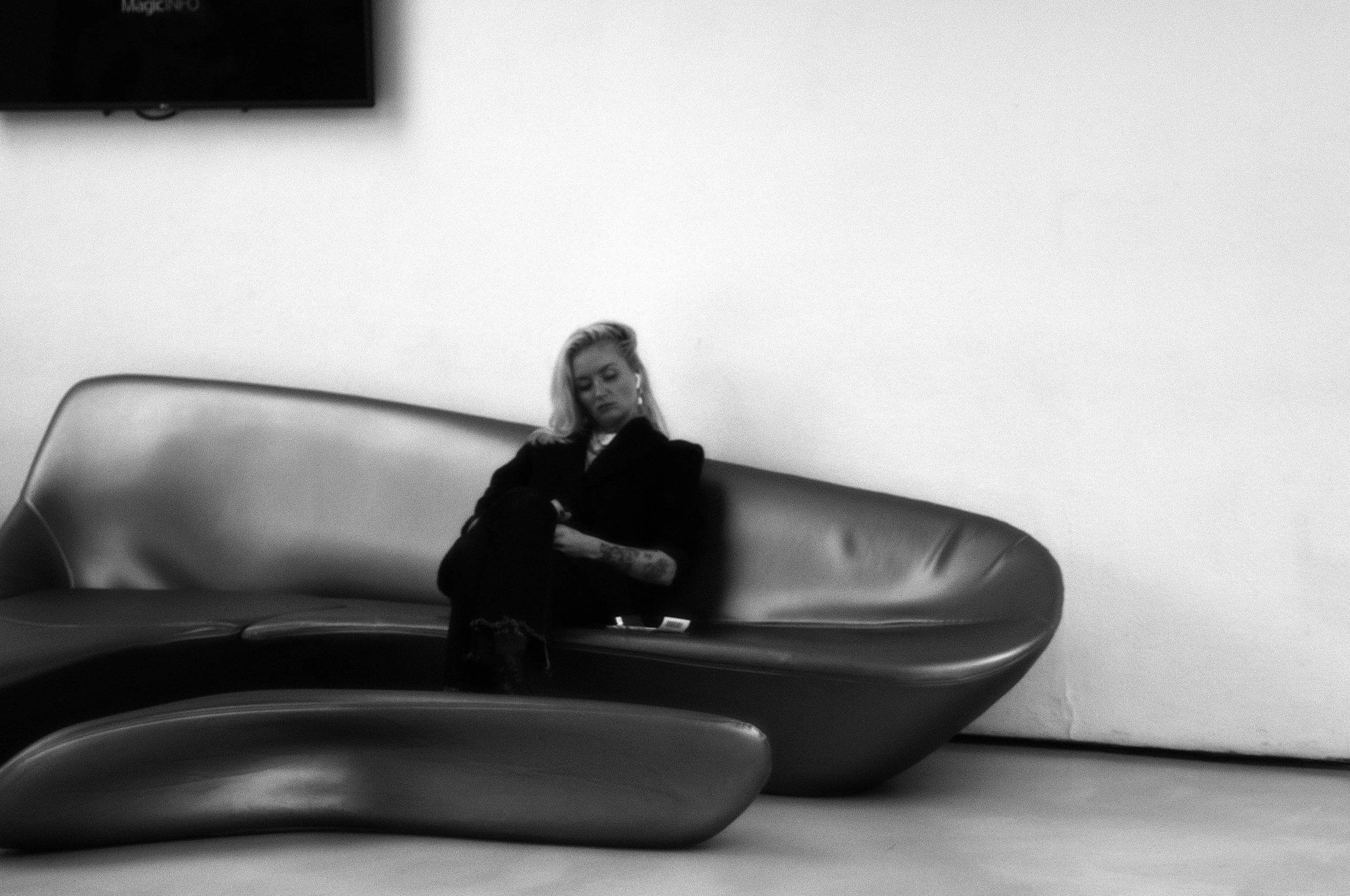 donna poltrona_1737.JPG