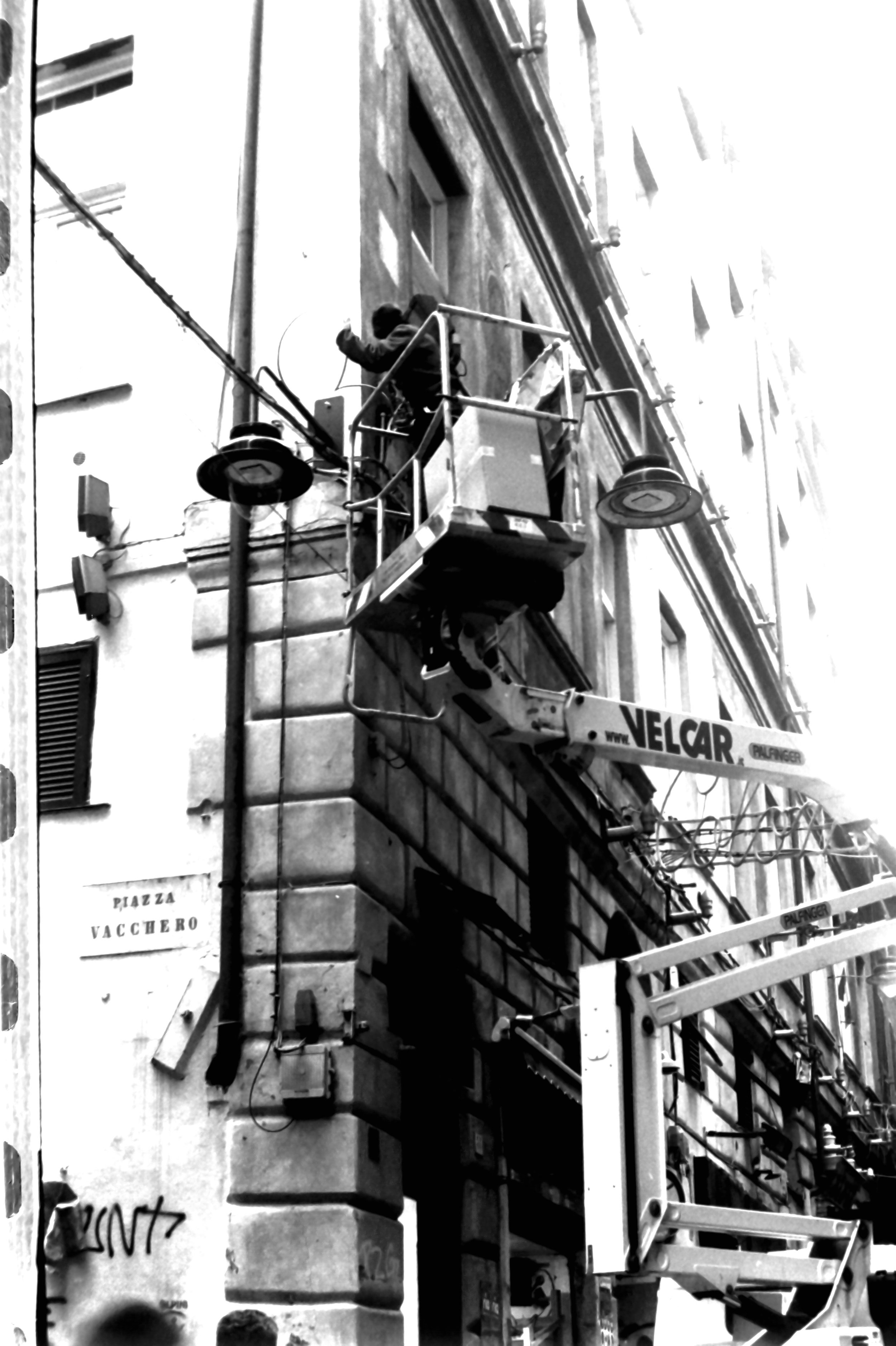 genova lavori lampade_1148.JPG