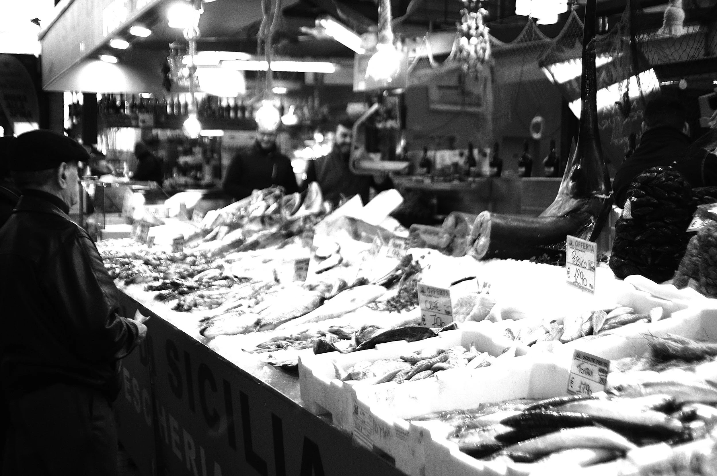 pesce spada mercato genova3_527.JPG