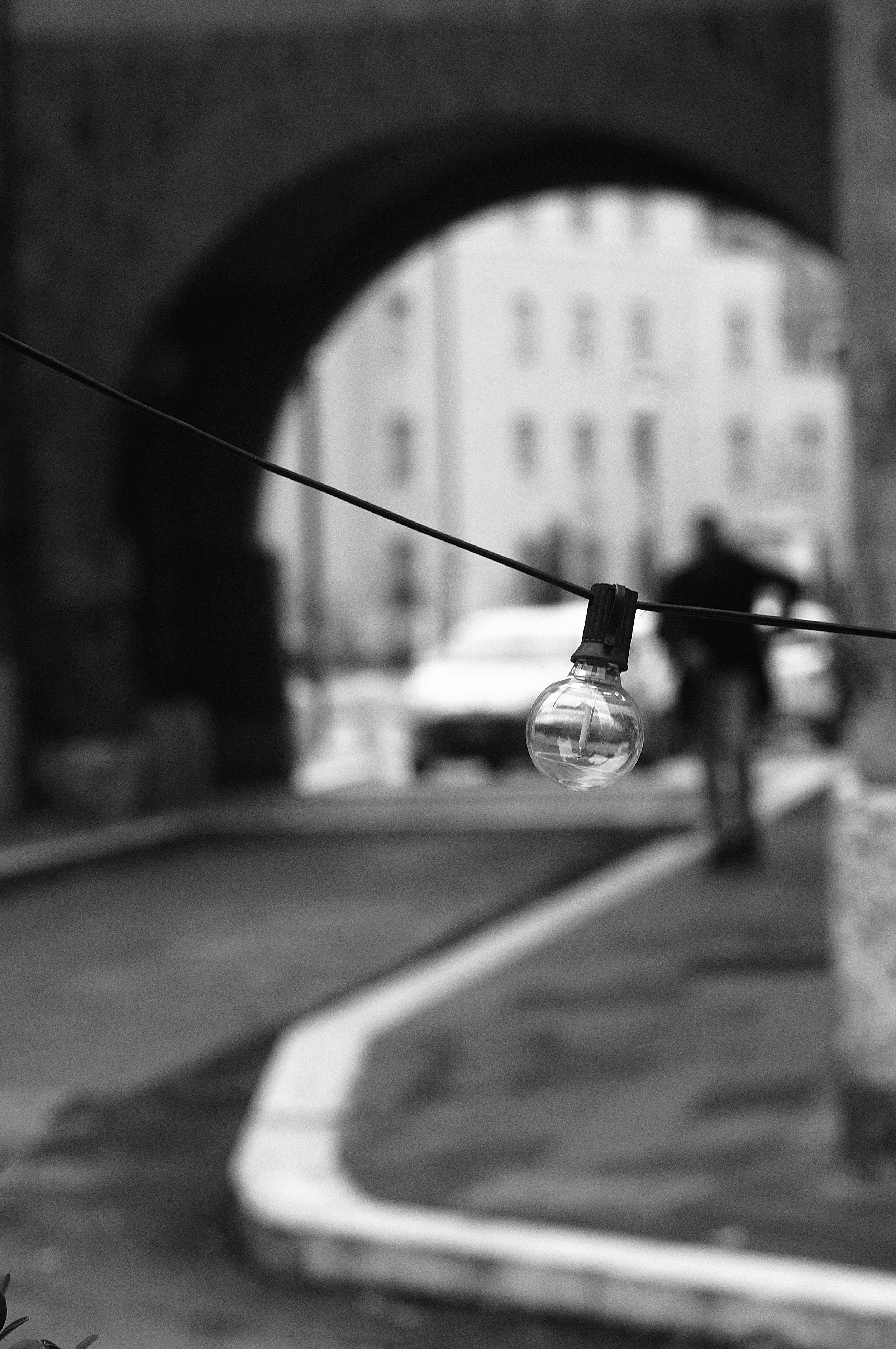 lampadina piazza sempione3_1382.JPG