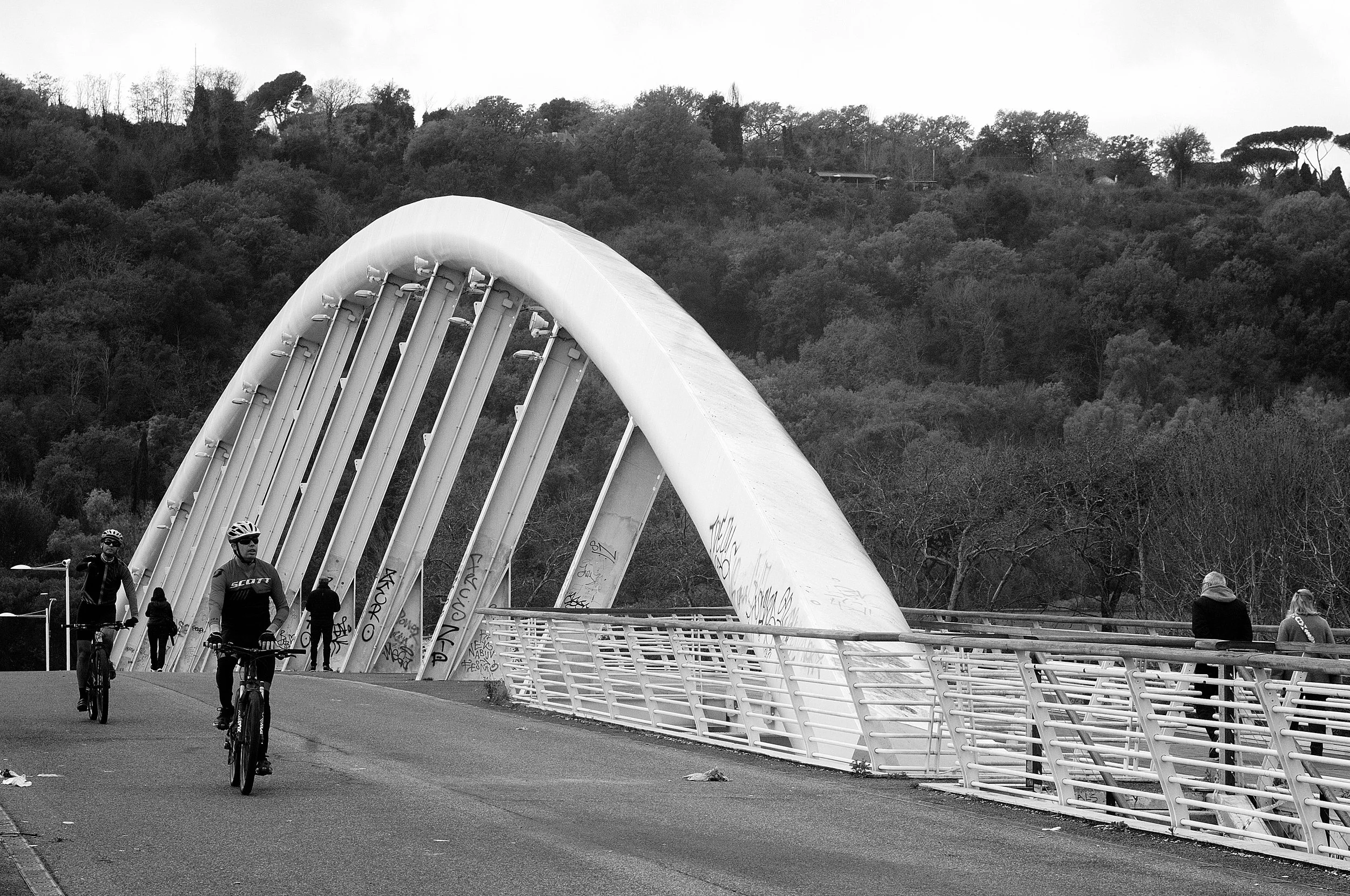 ponte musica ciclisti_1856.JPG