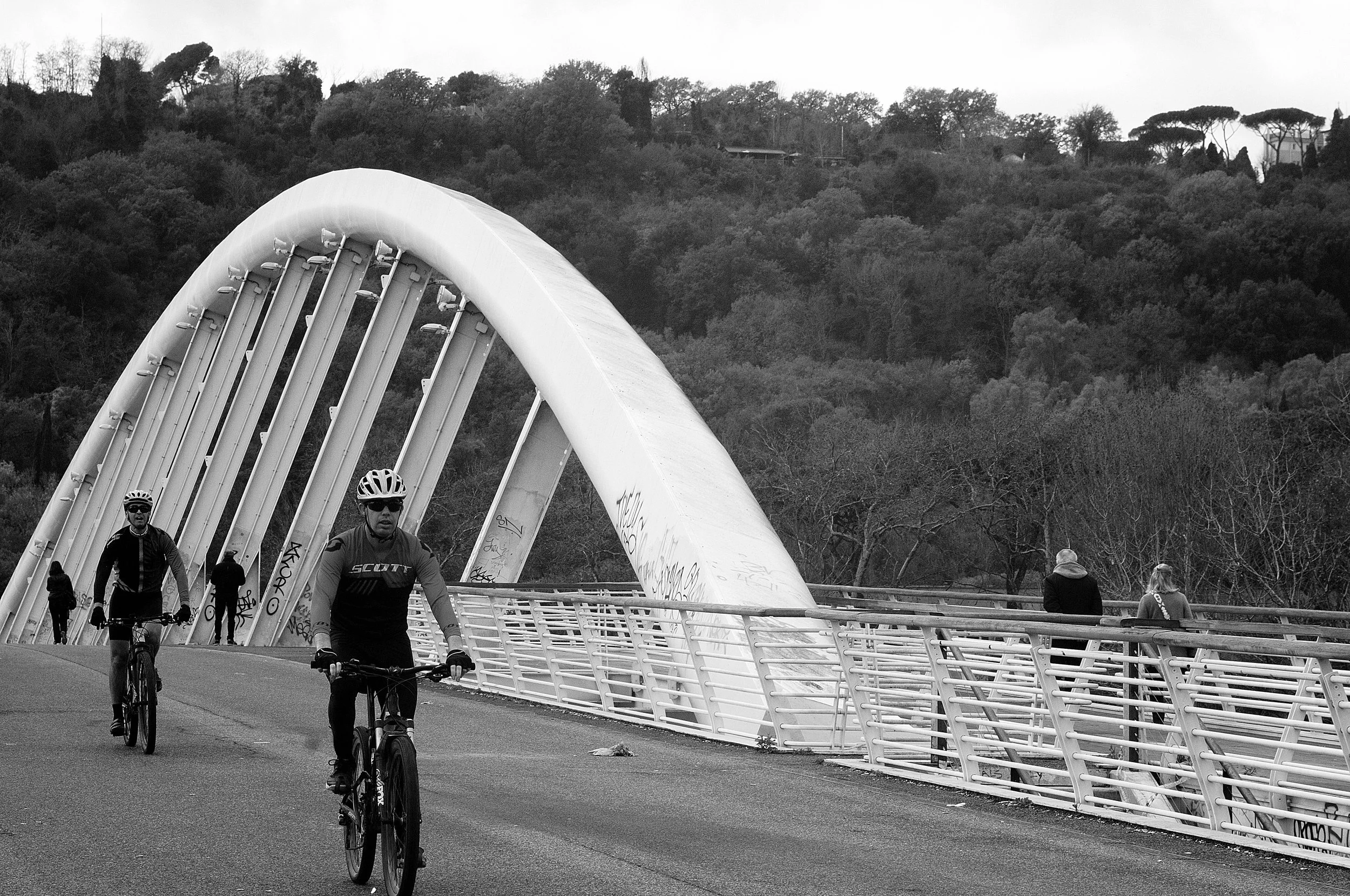 ponte musica ciclisti_1857.JPG