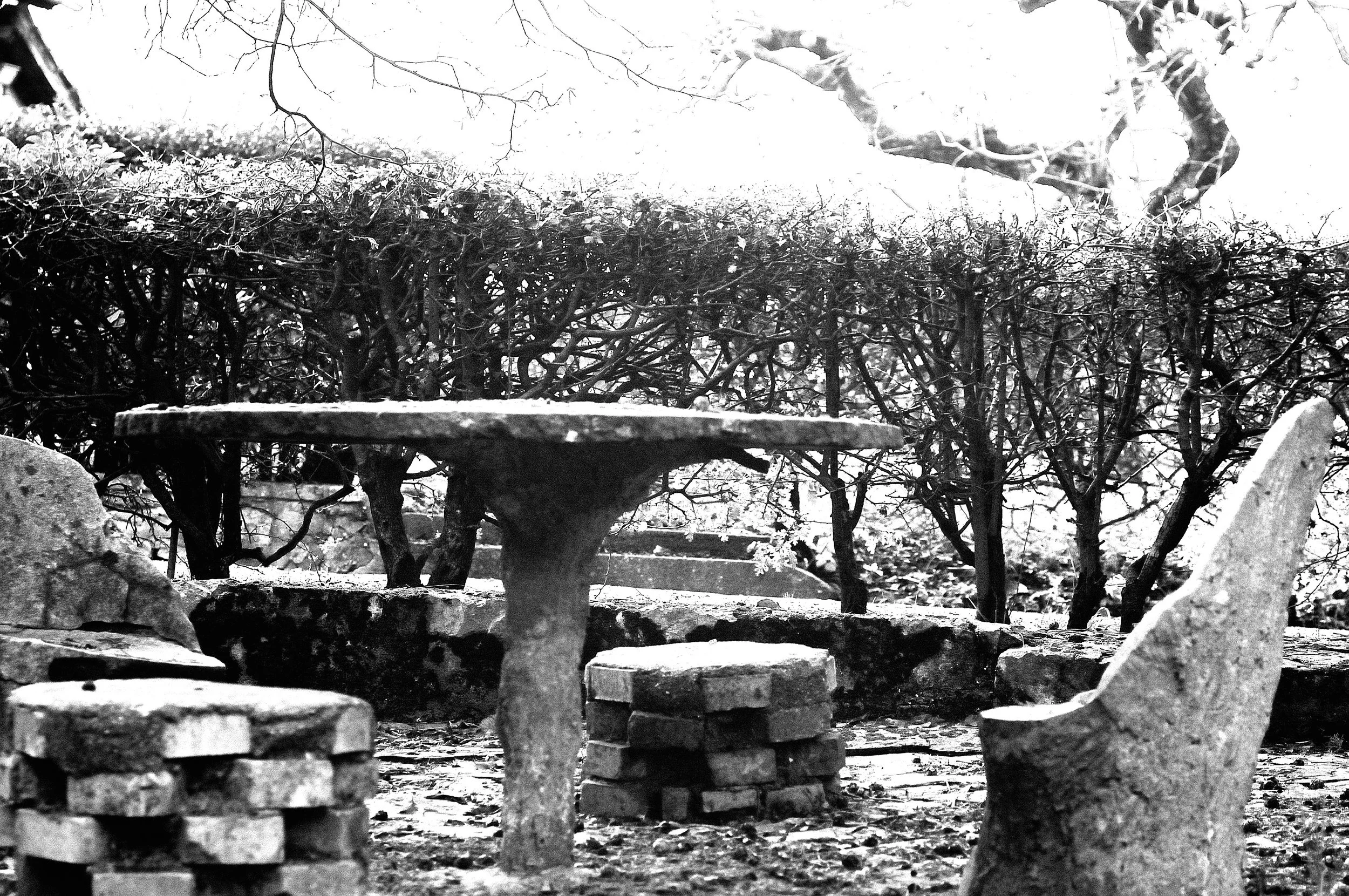 tavolo di pietra_906.JPG