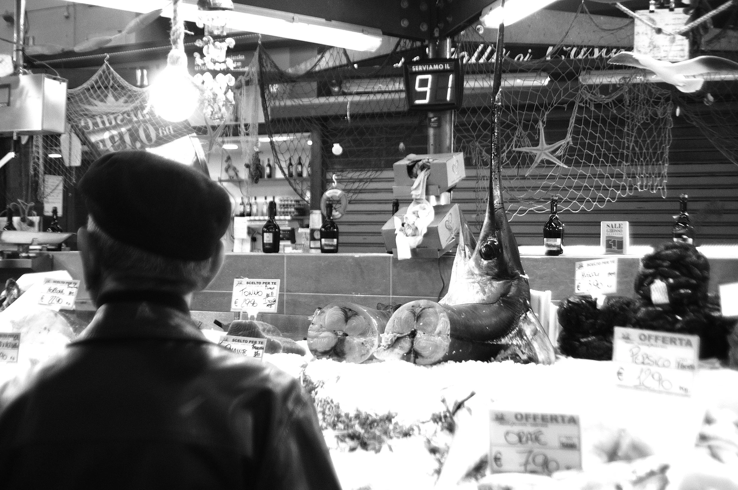 pesce spada mercato genova_525.JPG