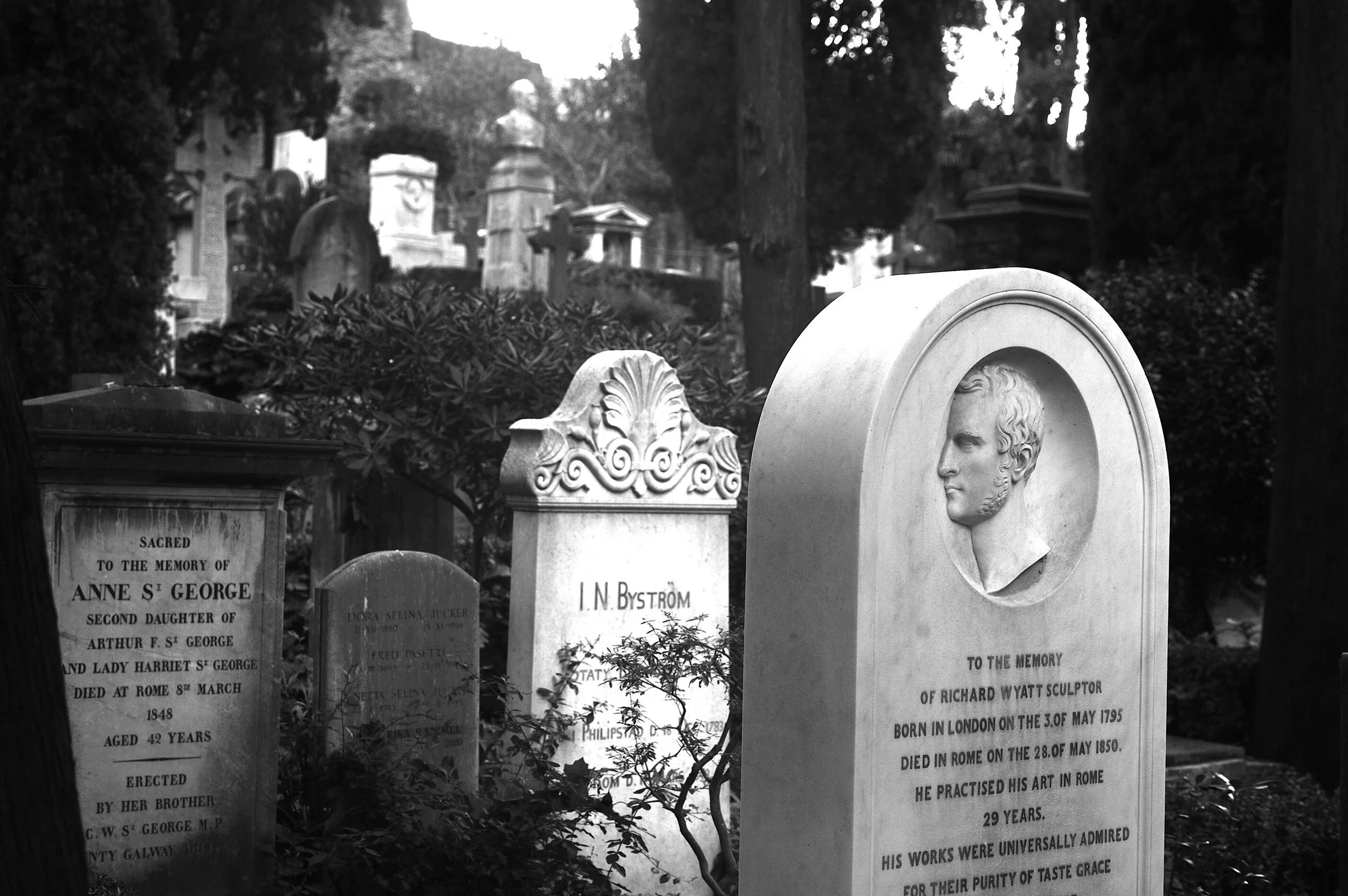 acattolico tombe_2103.JPG