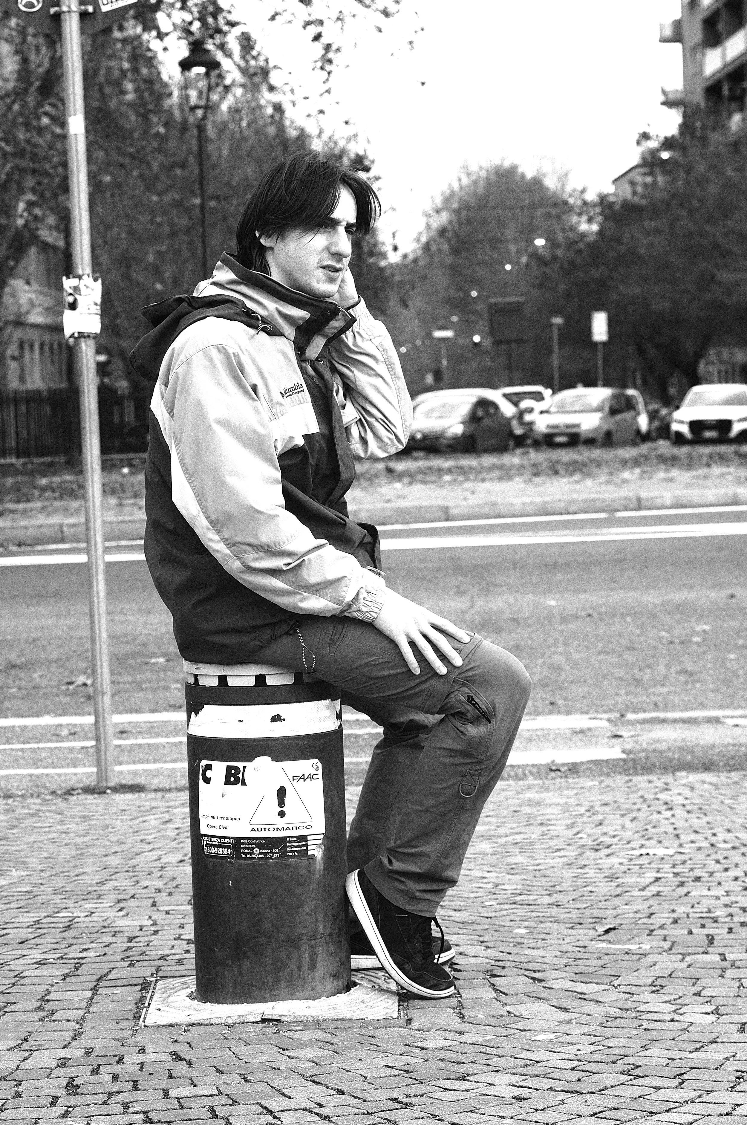 dani seduto 3_1878.JPG