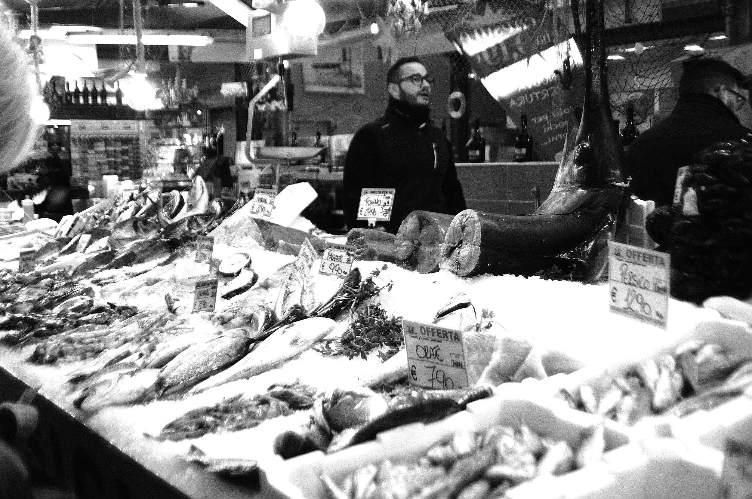 pesce spada mercato genova2_526.JPG