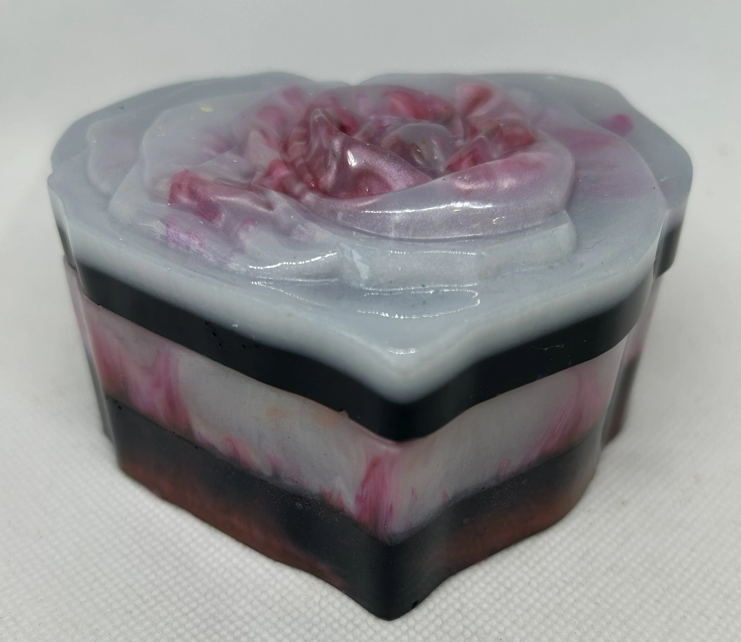 Love Heart Trinket Box with Rose Lid 1.jpg