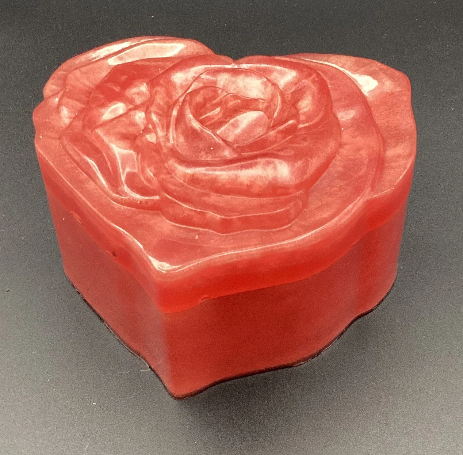 rose pink love heart TB with rose lid.jpeg