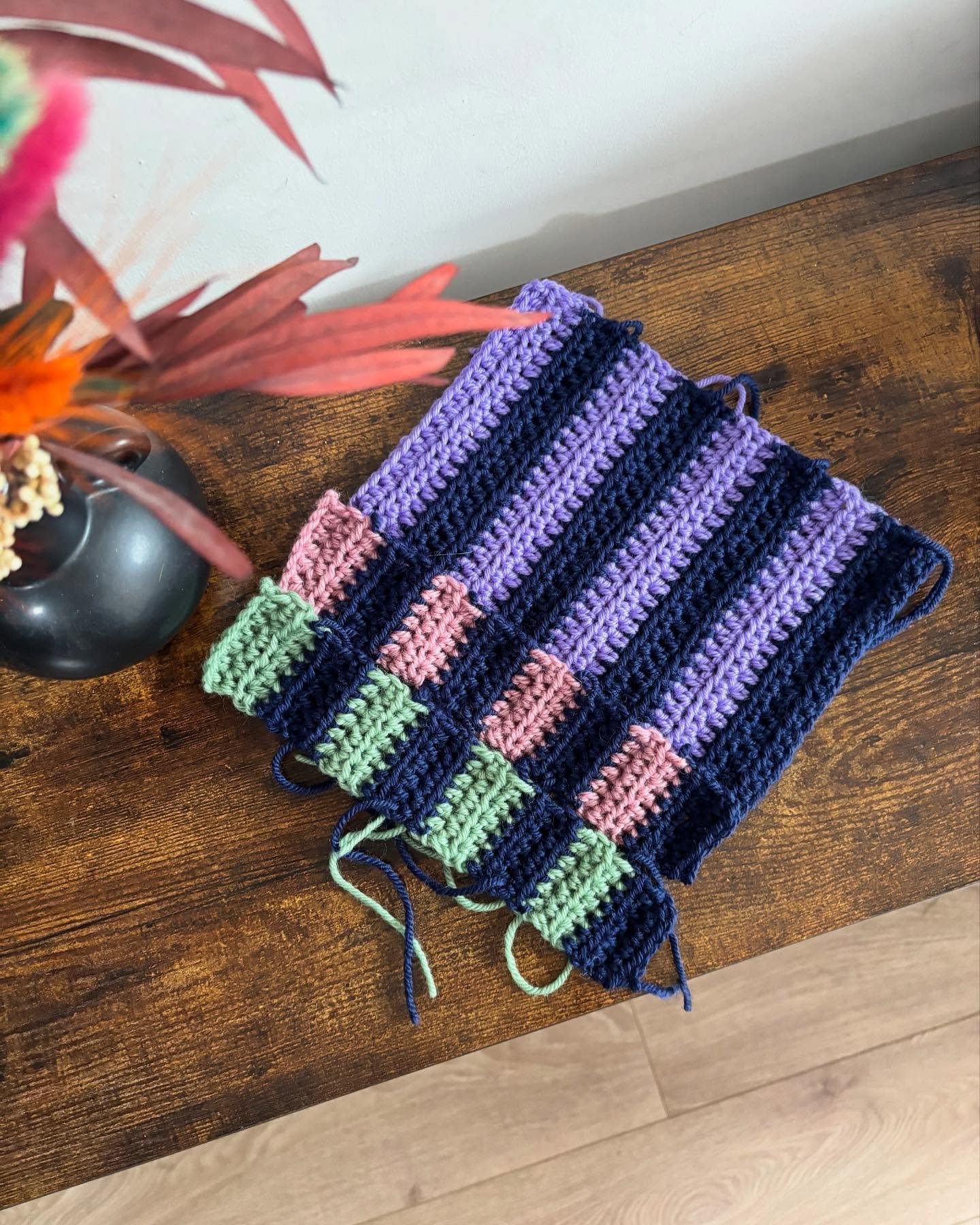 Going through my stash and finding some gems 🥰

&hellip;.

#hobbiiyarn #hobbiigraphical #geometric #crochetismytherapy #crochetforinstagram #crochetforever #crochetismysuperpower #hobbii_yarn #yarnofinstagram #yarnologist #yarnlove #ad 

@hobbii_yar