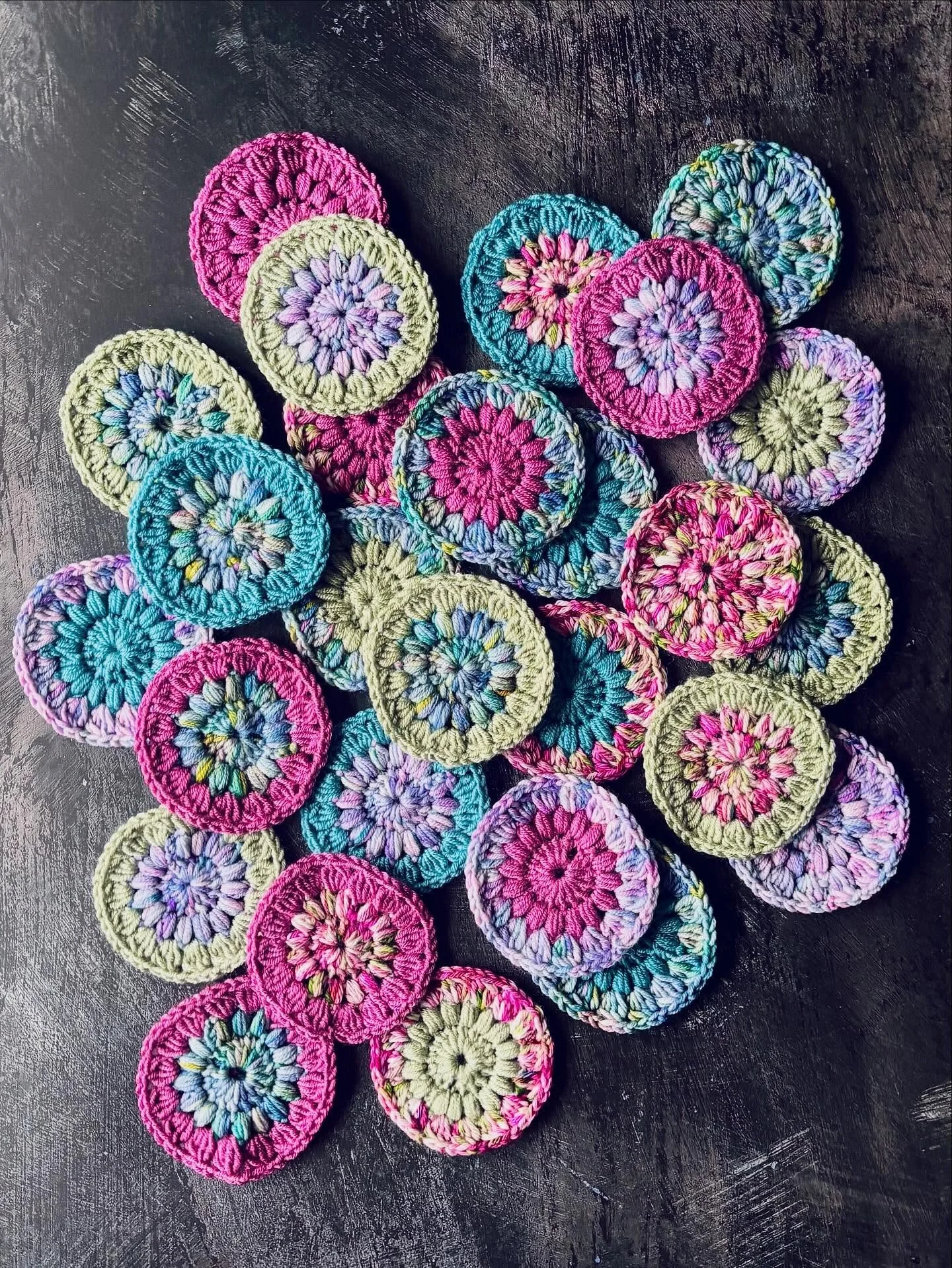 🍂 Sunburst Progress! 🍁

So much fun arranging these sunbursts, one of life&rsquo;s simple pleasures! Loving how these are multiplying, still undecided as to whether I&rsquo;ll do a cardigan long or short or a cropped jumper what do you think?!?!