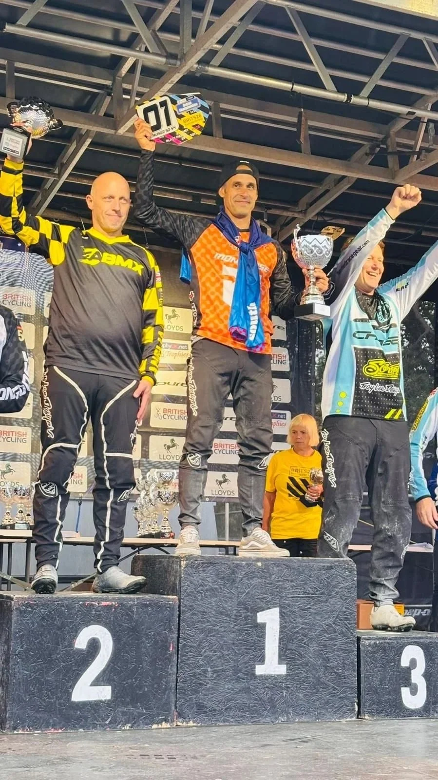 zoltan+podium.jpg