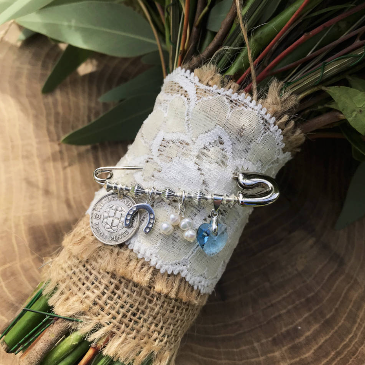 Bridal pin on boquet
